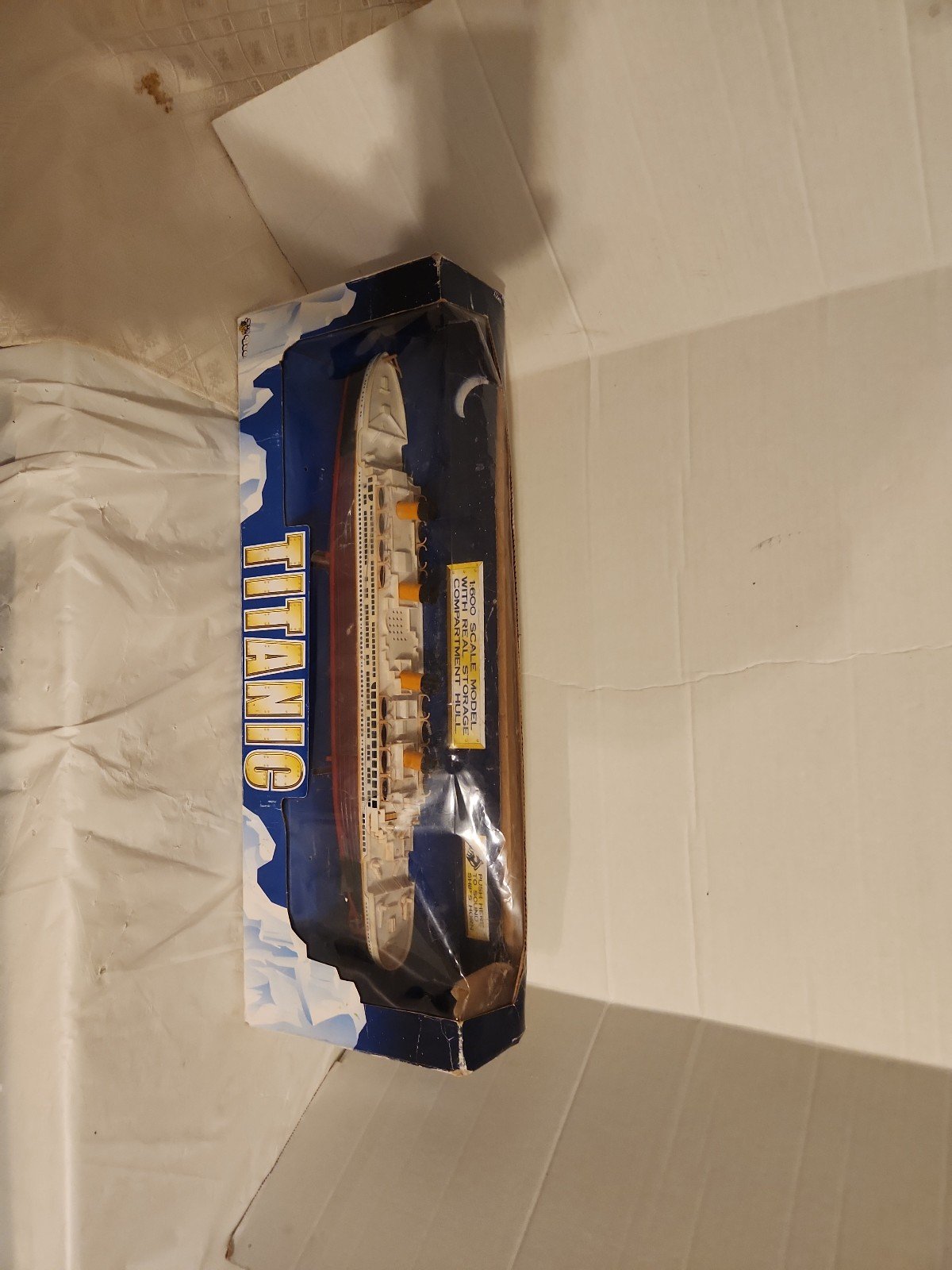 Bee Int Titanic 1:600 Scale Model Kit (17 )