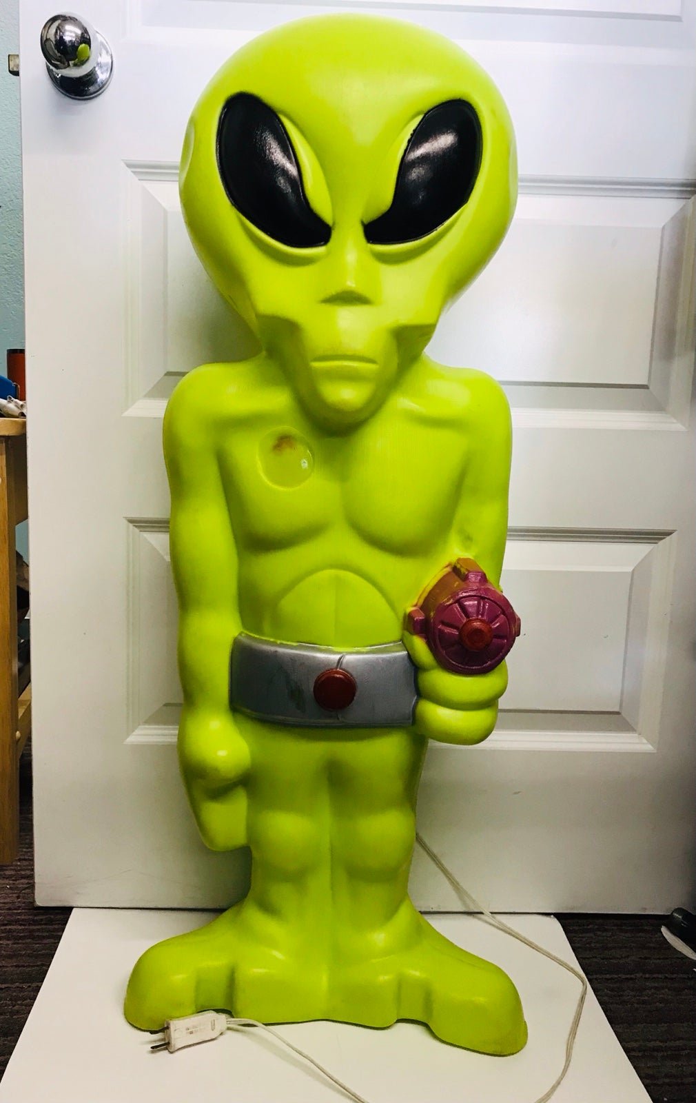 Rare Vintage Empire Halloween 35” Lighted Green Alien Blow Mold Yard