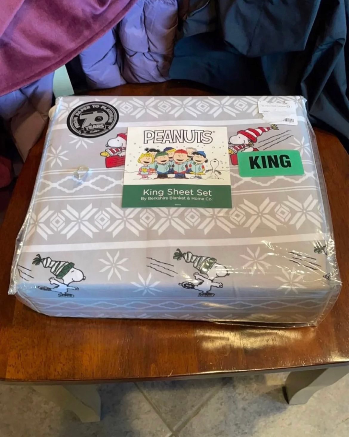 Peanuts snoopy sledding and skating winter king sheet set