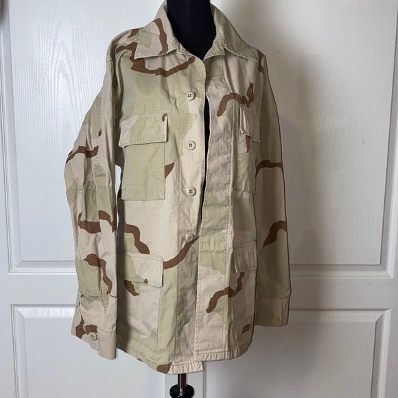 AUTHENTIC US MILITARY DESERT CAMO JACKET