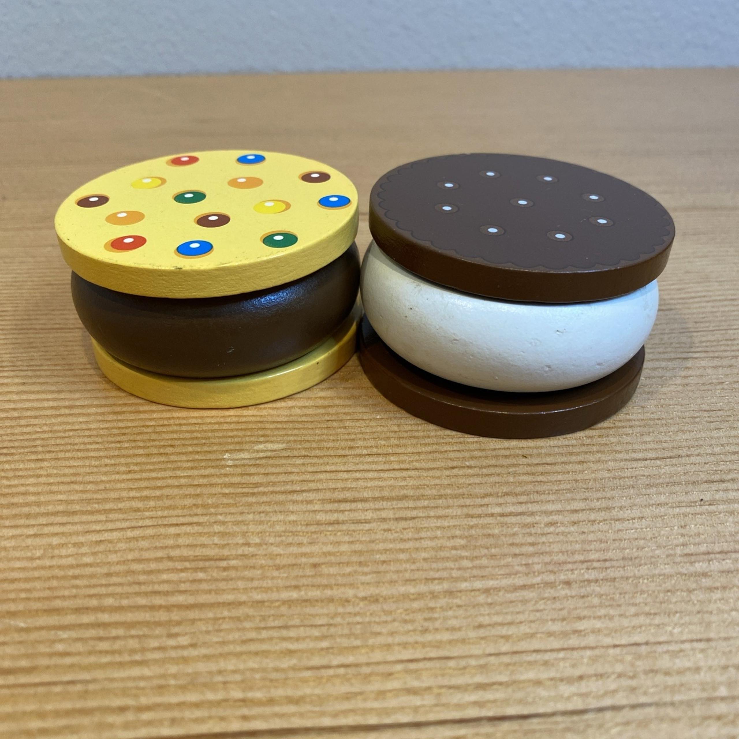 Melissa & Doug Scoop & Serve Ice Cream Counter Ice Cream Sandwiches  Parts