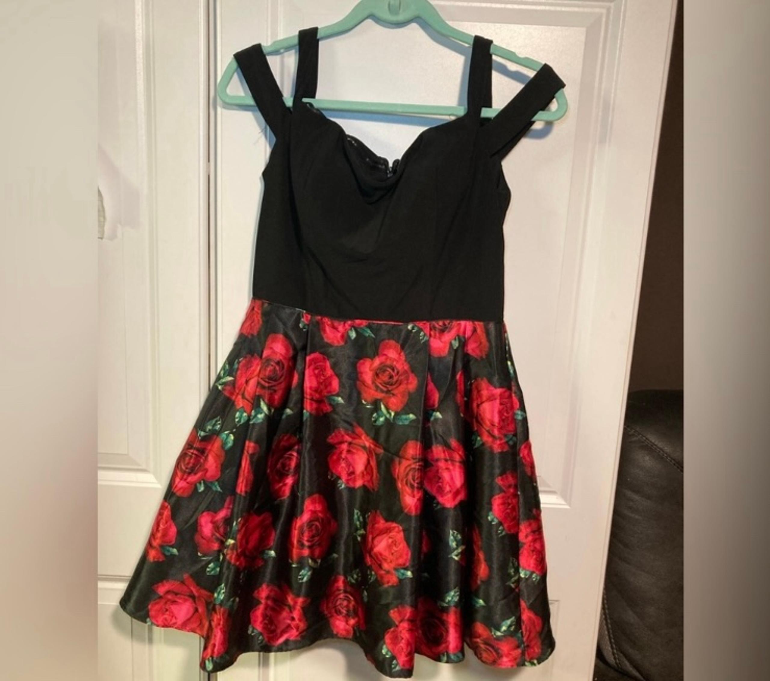 Blondie Nites: Women’s Floral Dress (size 9)