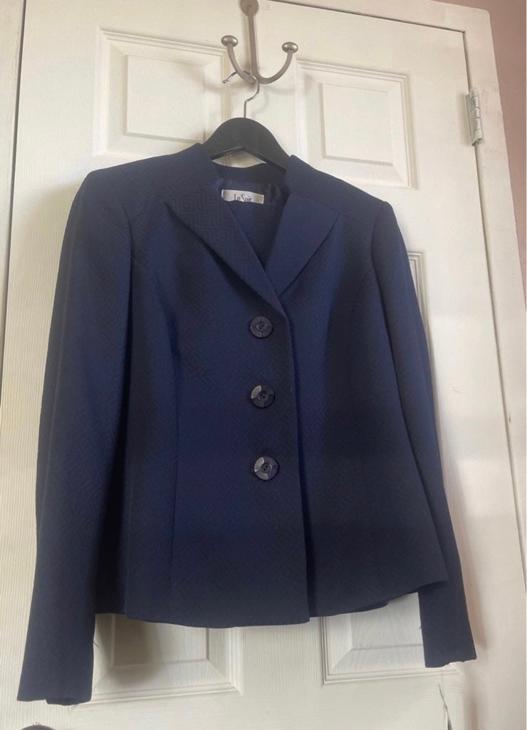 le suit skirt suit