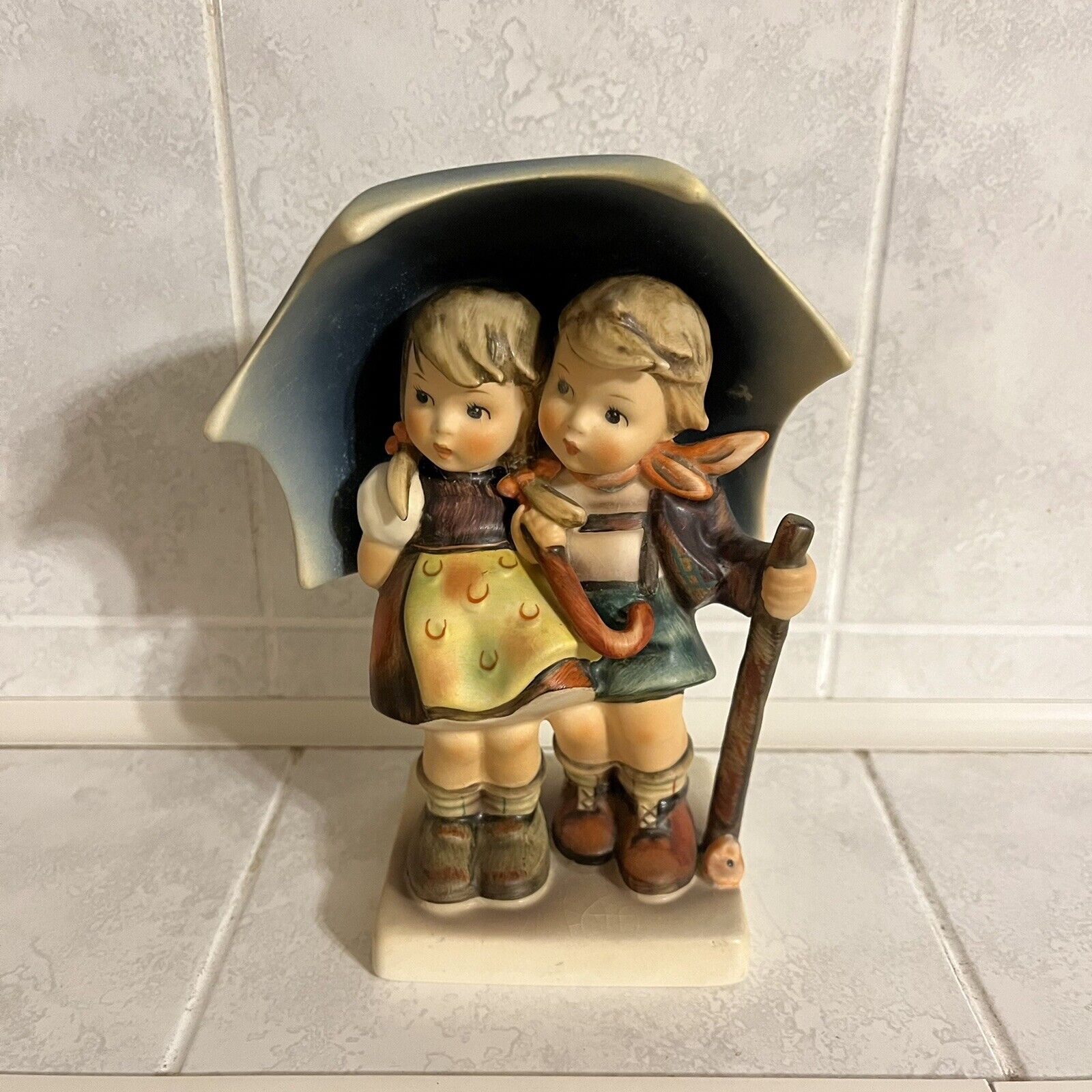 Goebel W. Germany Hummel “Stormy Weather” 71 Figurine 6” Tall No Box