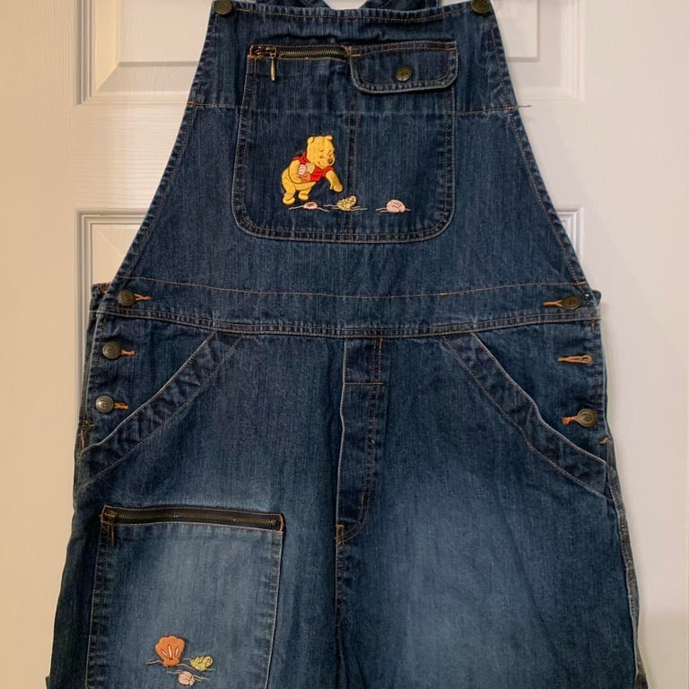 VTG 90’s Blue denim short overalls with Winnie the Pooh embroidery