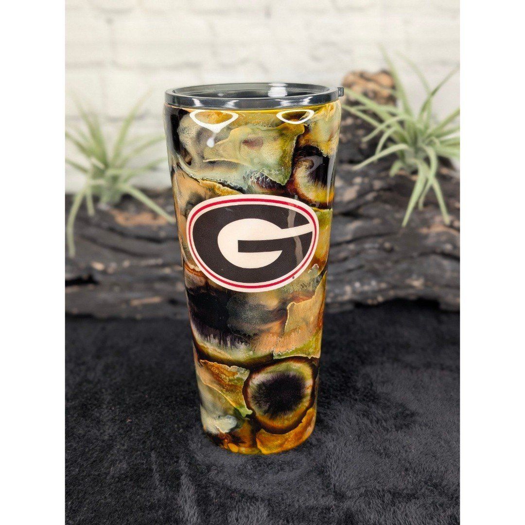 32 oz. Georgia Bulldogs Insulated Tumbler - Alcohol Ink Camouflage