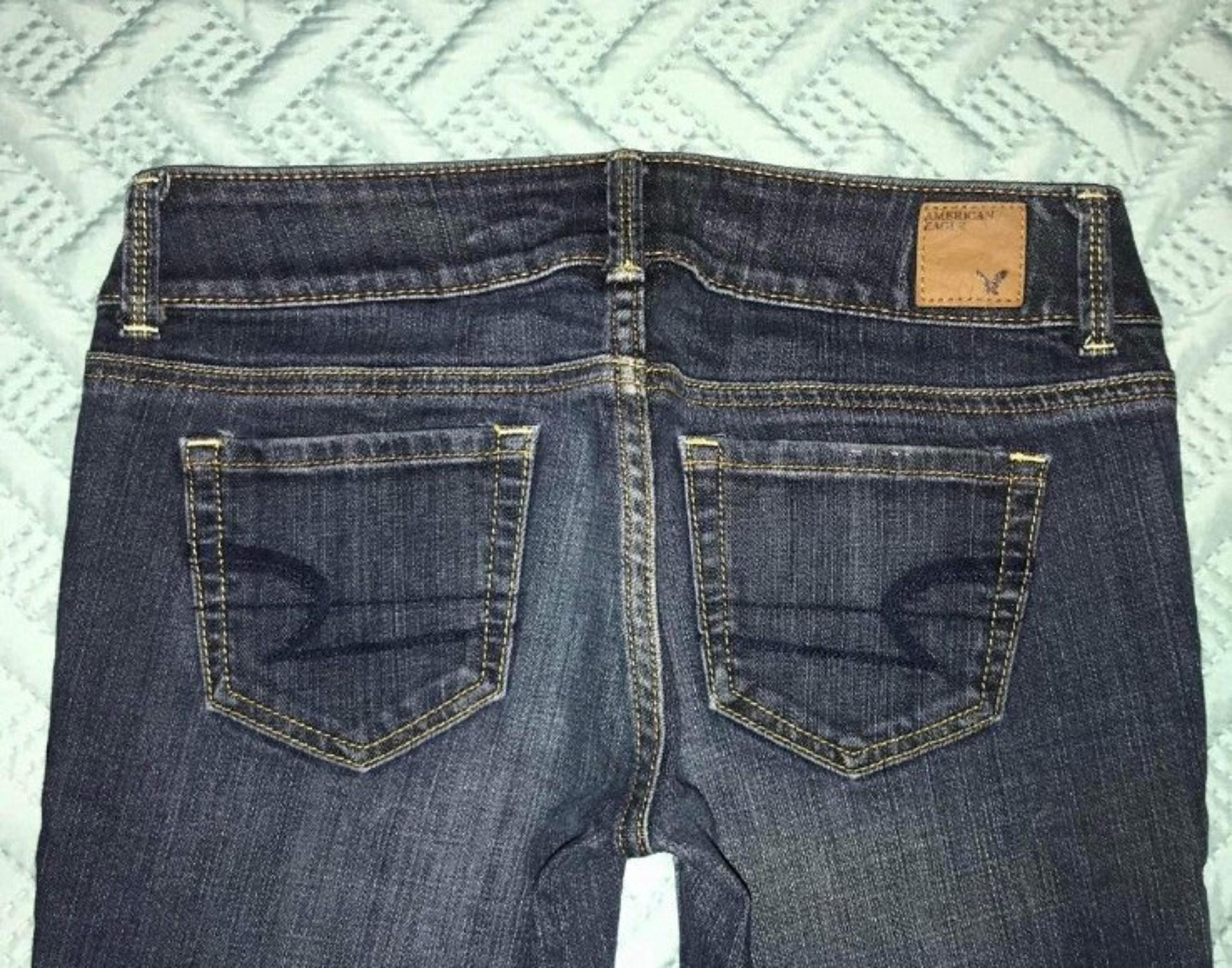 Women's American Eagle Artist Dark Whiskered Distressed Low Rise Cropped Jeans 2