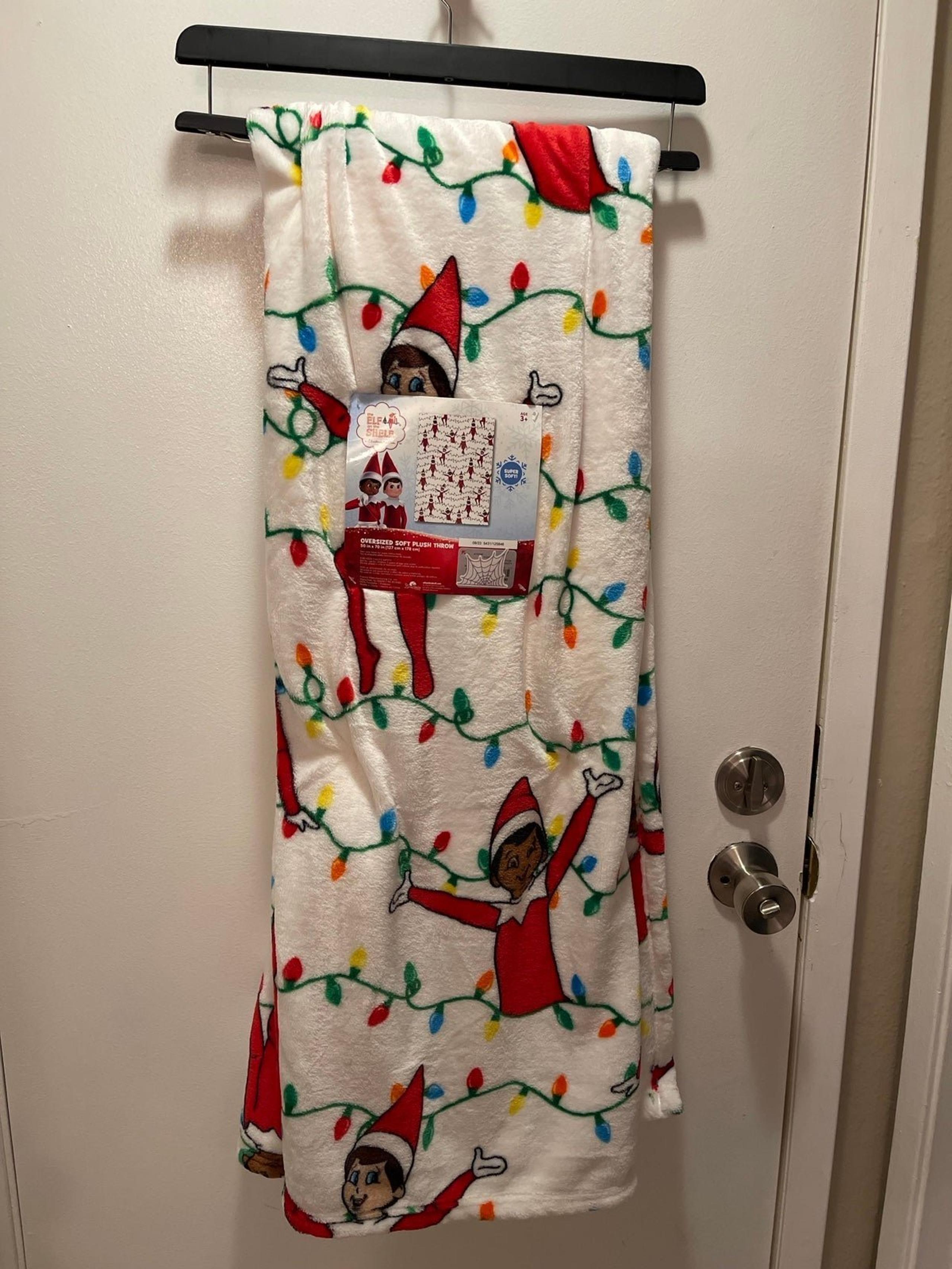 The Elf on the Shelf Christmas oversized plush throw 50X70
