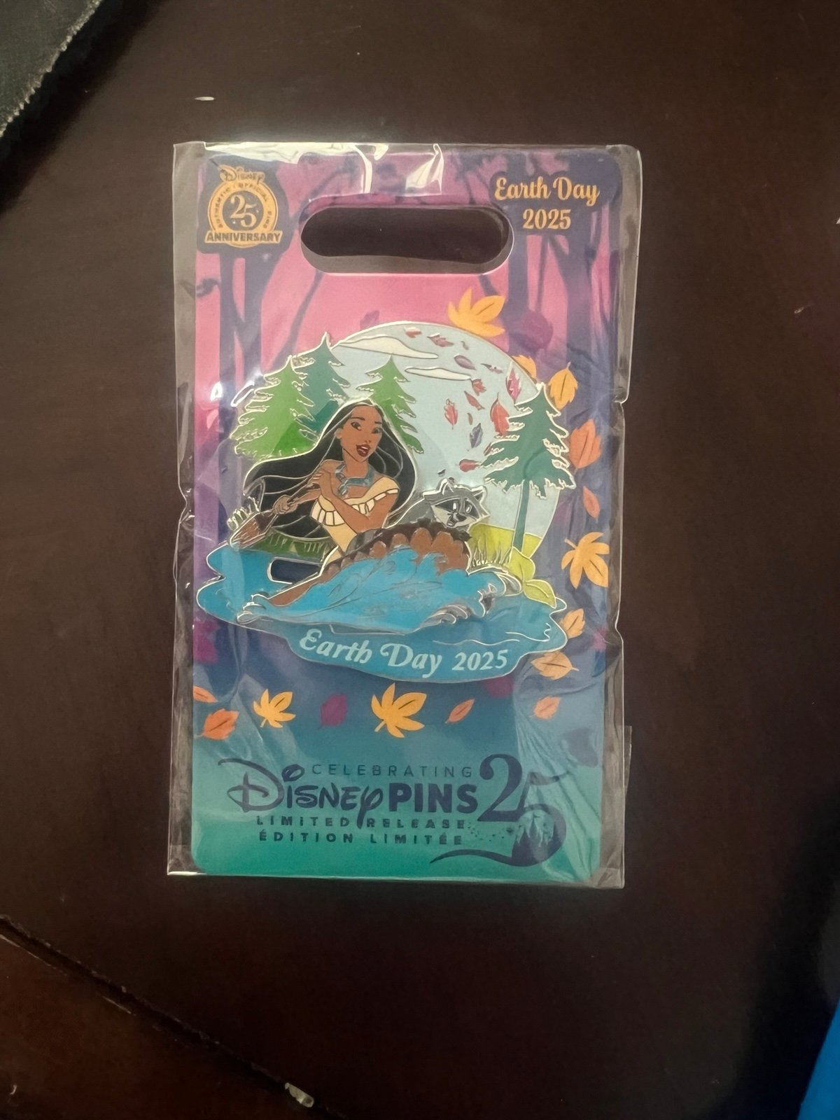 Disney Parks 2025 Earth Day 2025 Pin New in hand