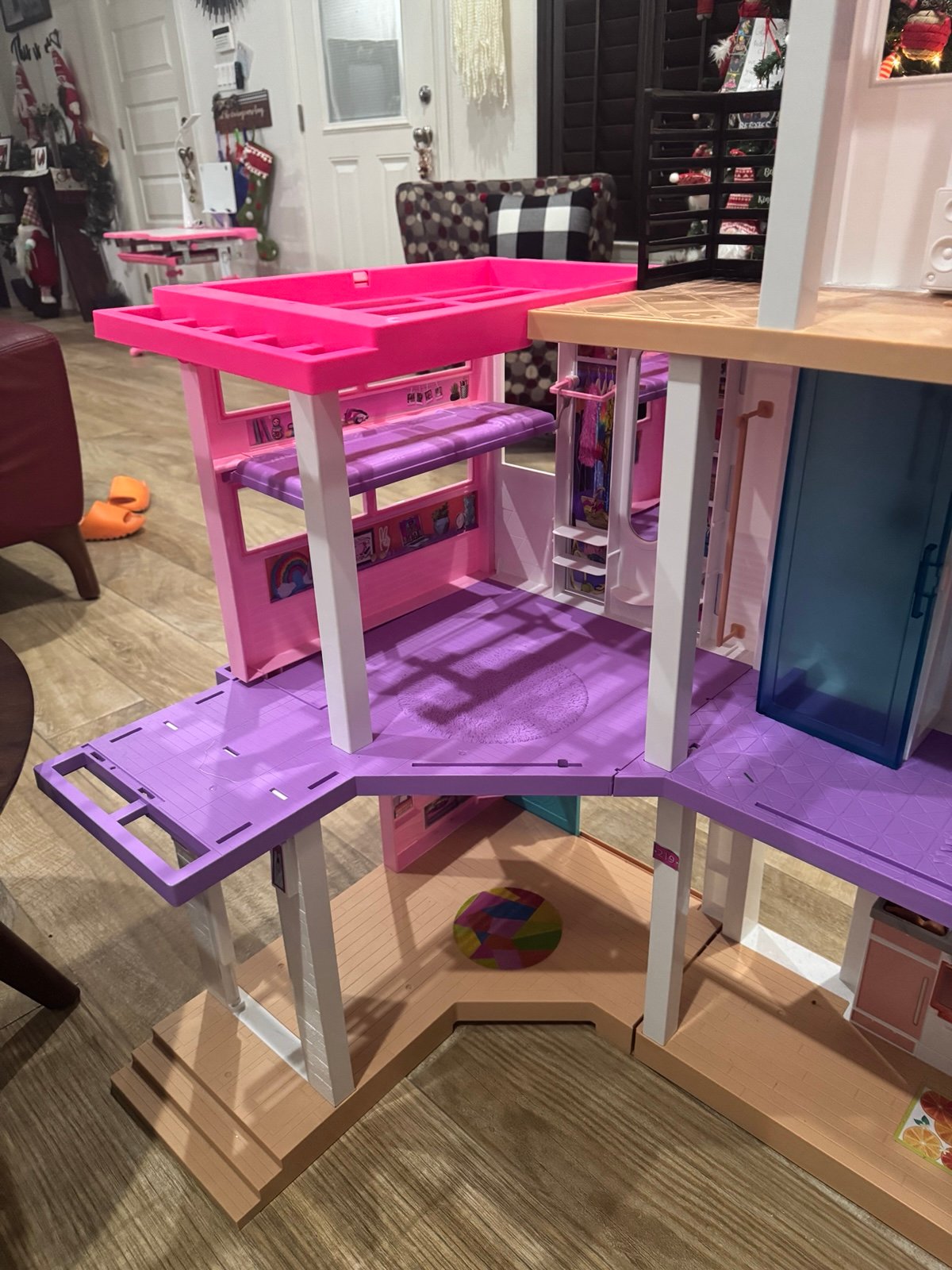 Barbie’ s Dream House