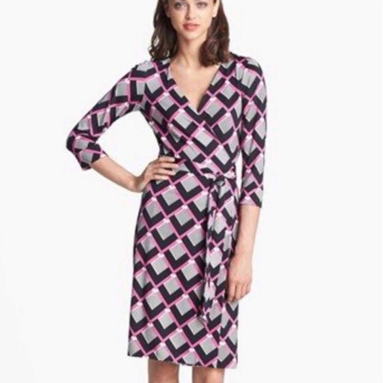 Diane von Furstenberg Geometric Above Knee & Mini Dresses | Mercari Diane von Furstenberg Geometric Above Knee & Mini Dresses | Mercari