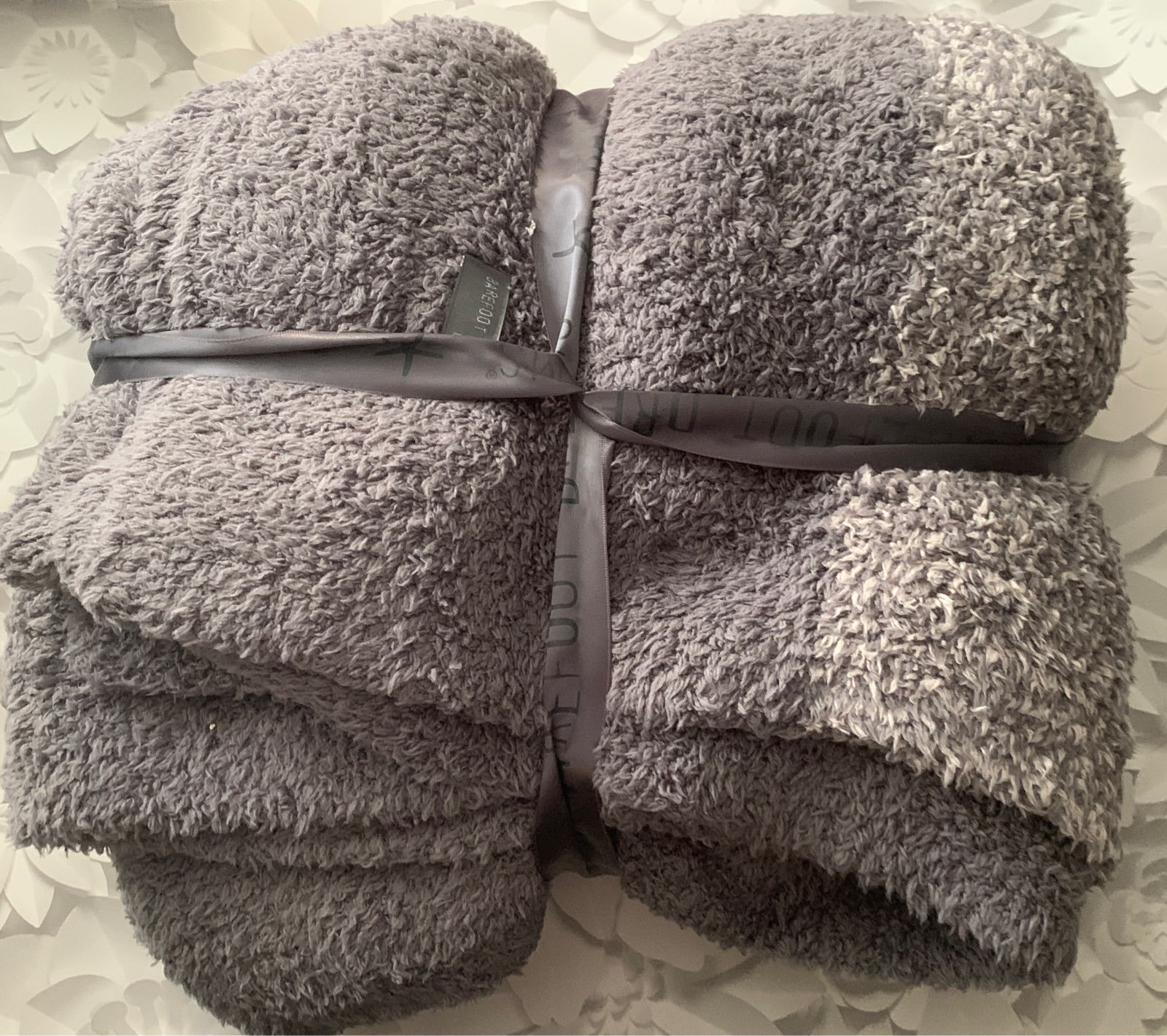 barefoot dreams blanket