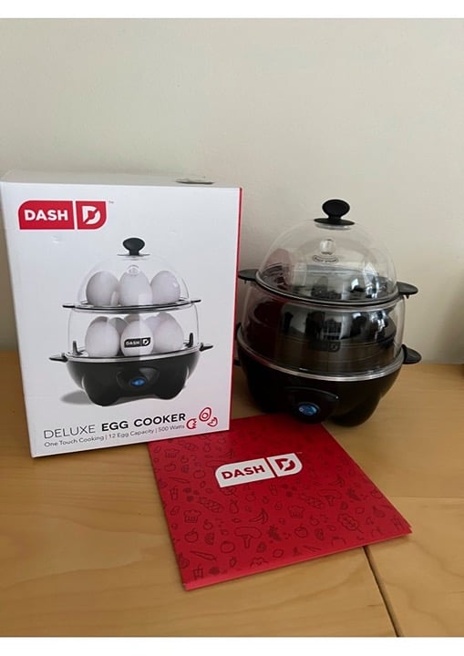 Dash Deluxe Electric Egg Cooker 12 Egg Capacity