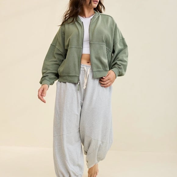 Aerie NWT Full Zipper Bomber Style Jacket / Sweatshirt,Olive Fun, XS, Trending