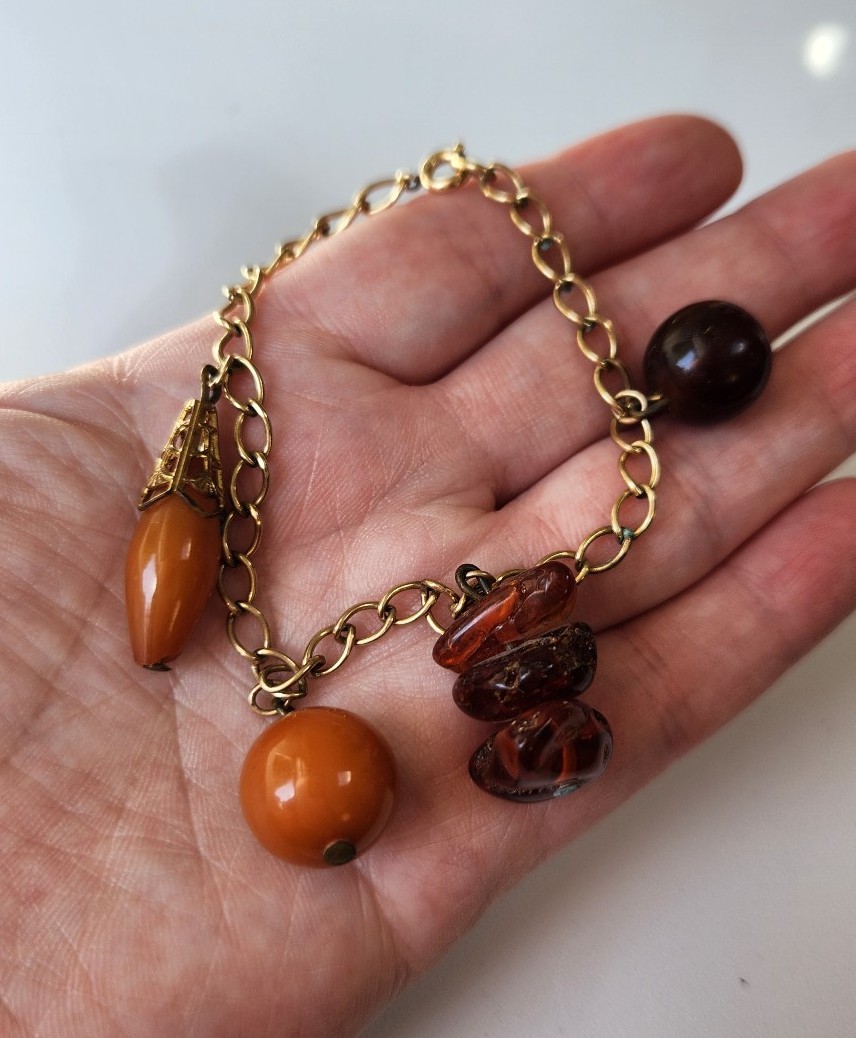Vintage 12k GF Amber & Bakelite Charm Bracelet