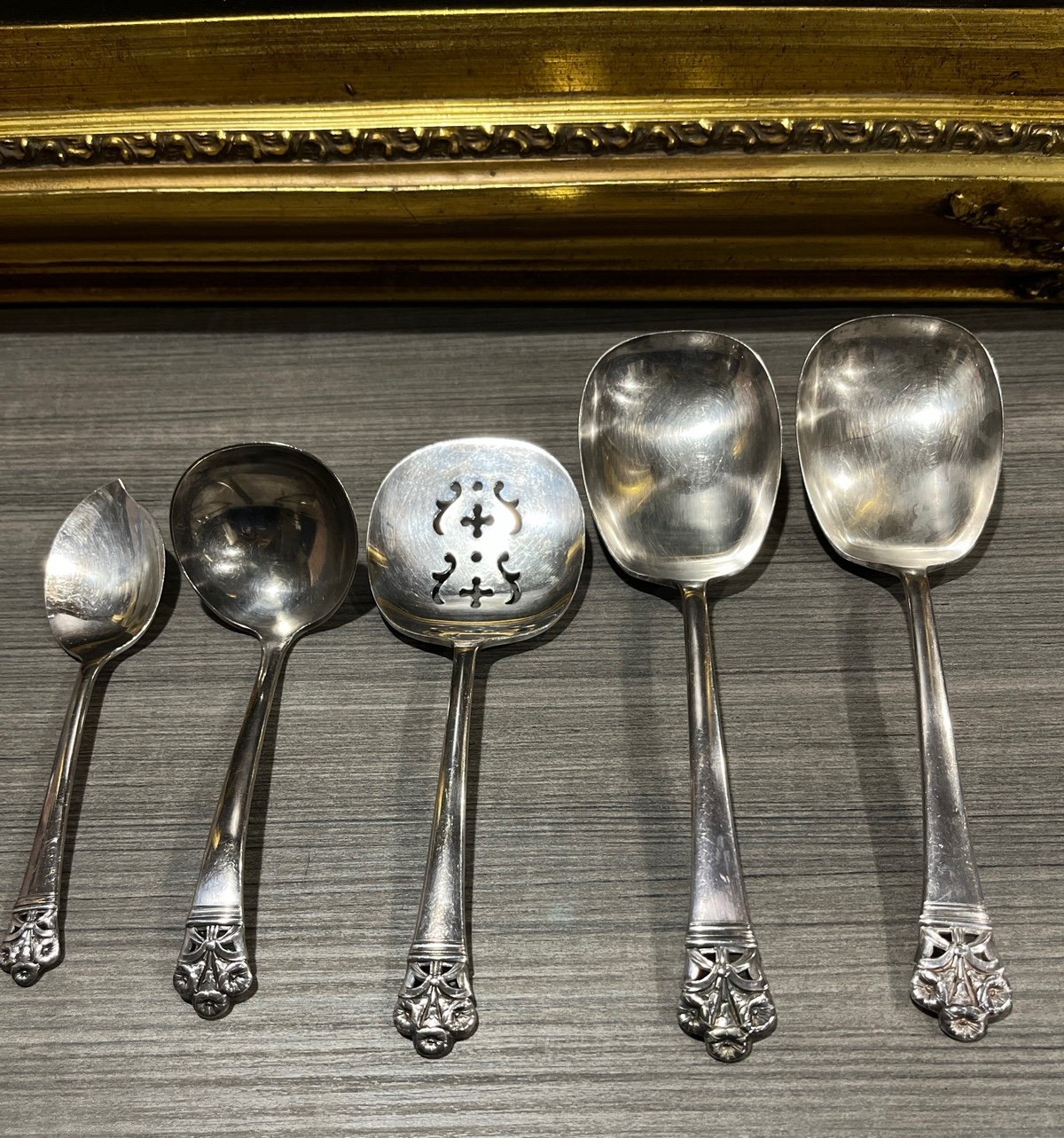 Harmony House HH Wallace xxxx Morning Glory Silver plate serving