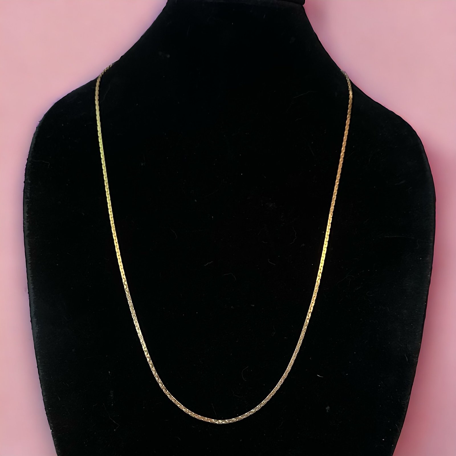 Vintage Crown Trifari thin herringbone chain necklace