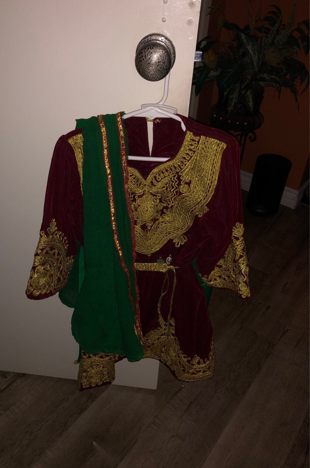 Afghn girl 3 pieces traditonal dress size 3T to 5T