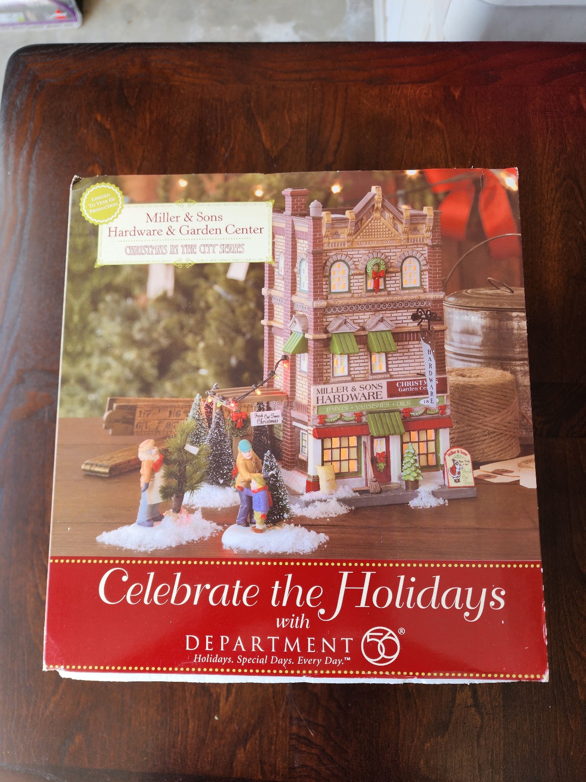 Department 56 Miller & Sons Hardware & Garden Center