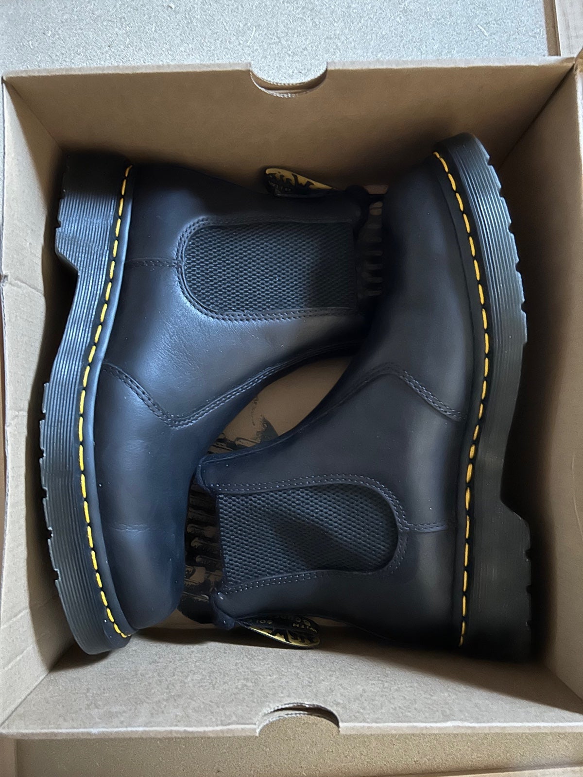 Dr. Martens 2976 Valor Boots