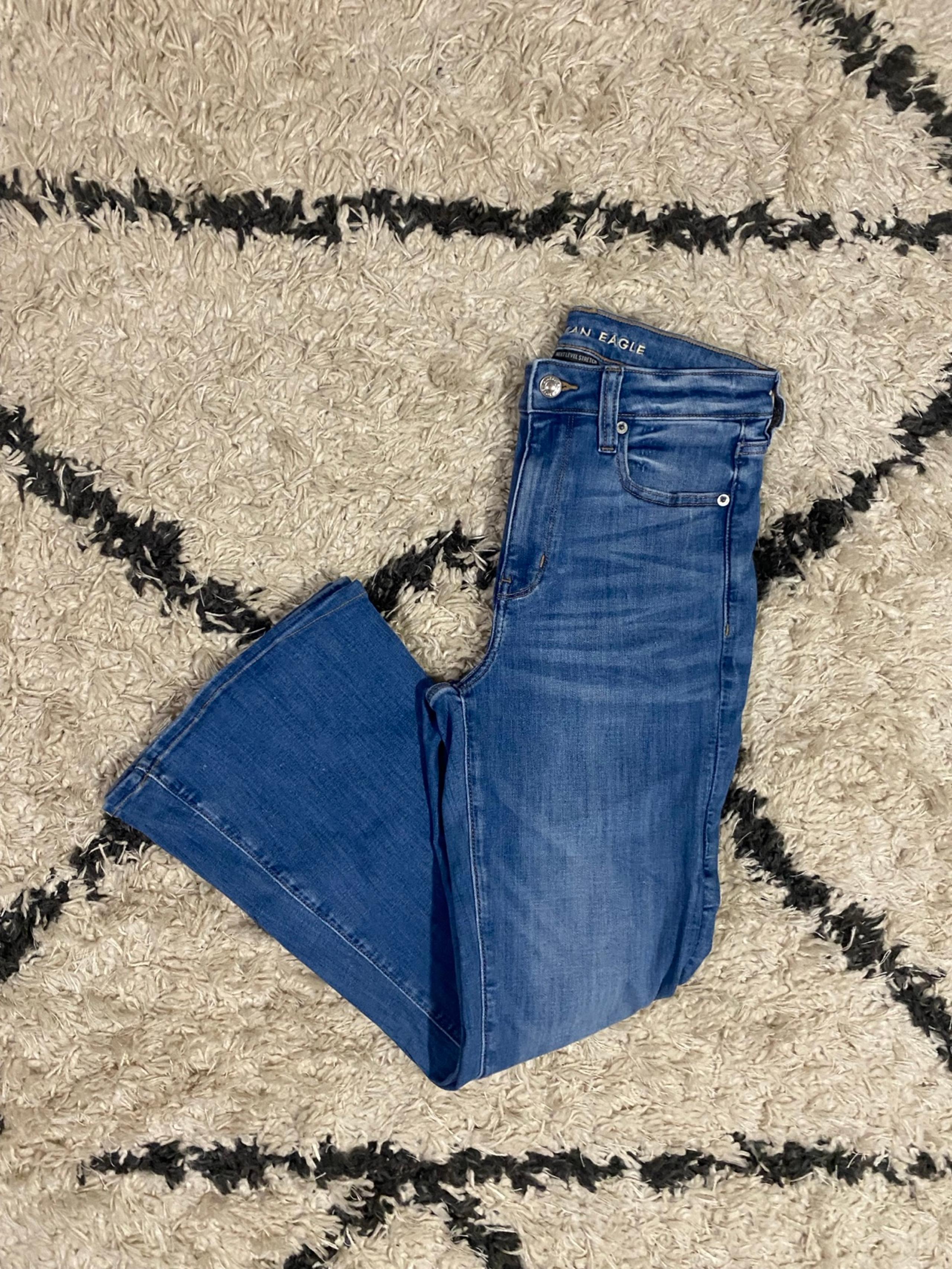 American Eagle Next Level Stretch Super Hi-Rise Flare Jeans Size 6short