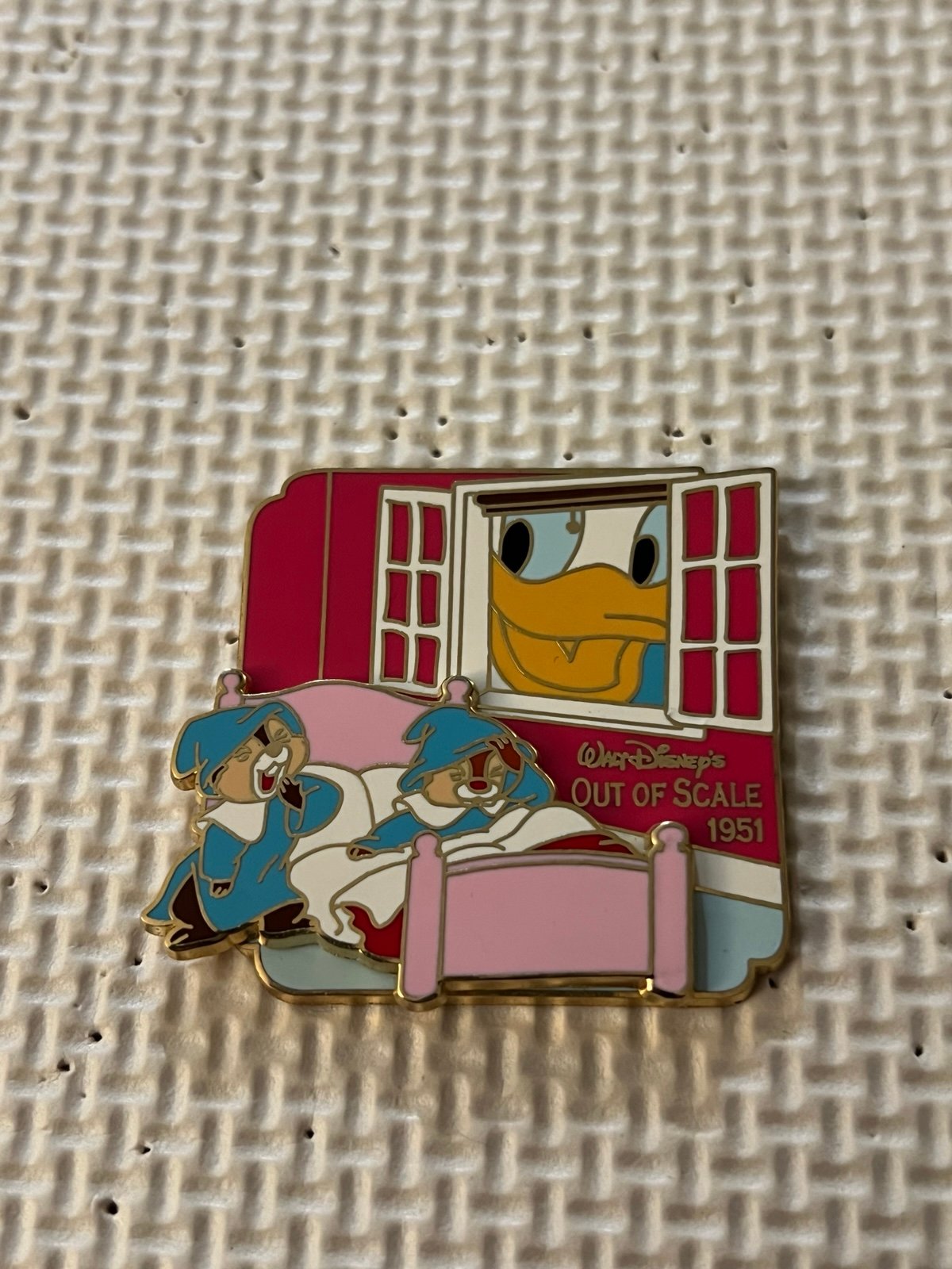 Chip & Dale Out Of Scale History Of Art Japan Pin