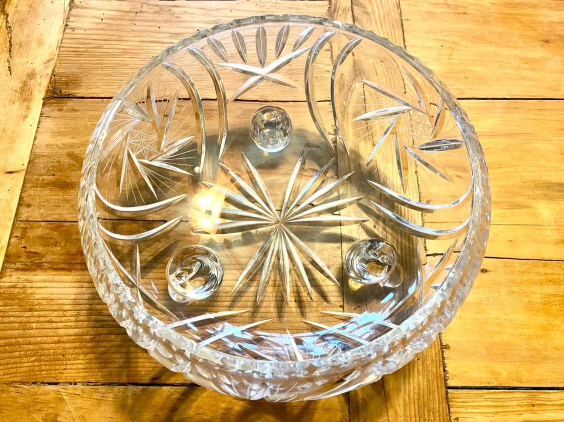 Beautiful Hand Cut Bohemian Crystal Pinwheel Design Fruit Footed Round Bowl