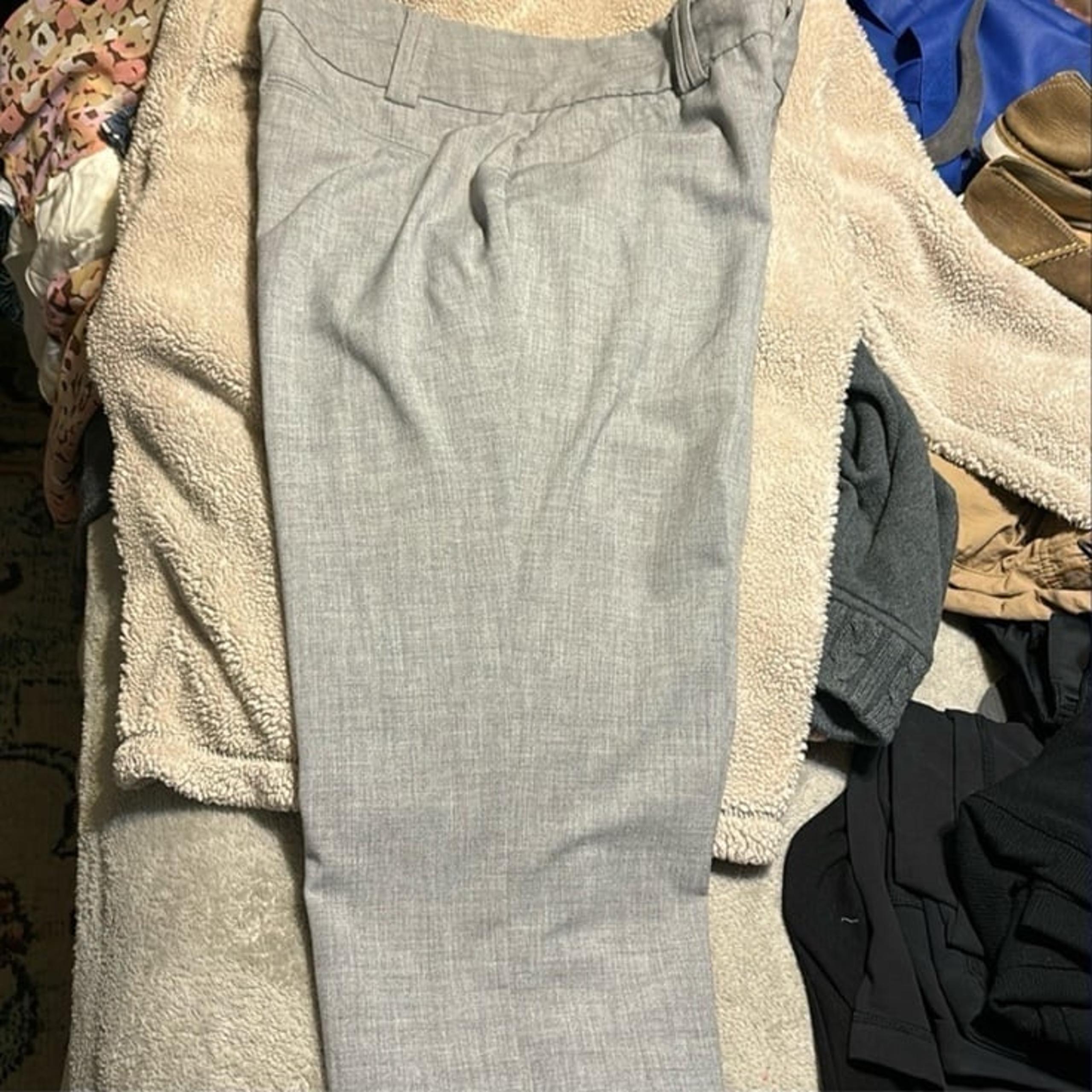 Maurices capris