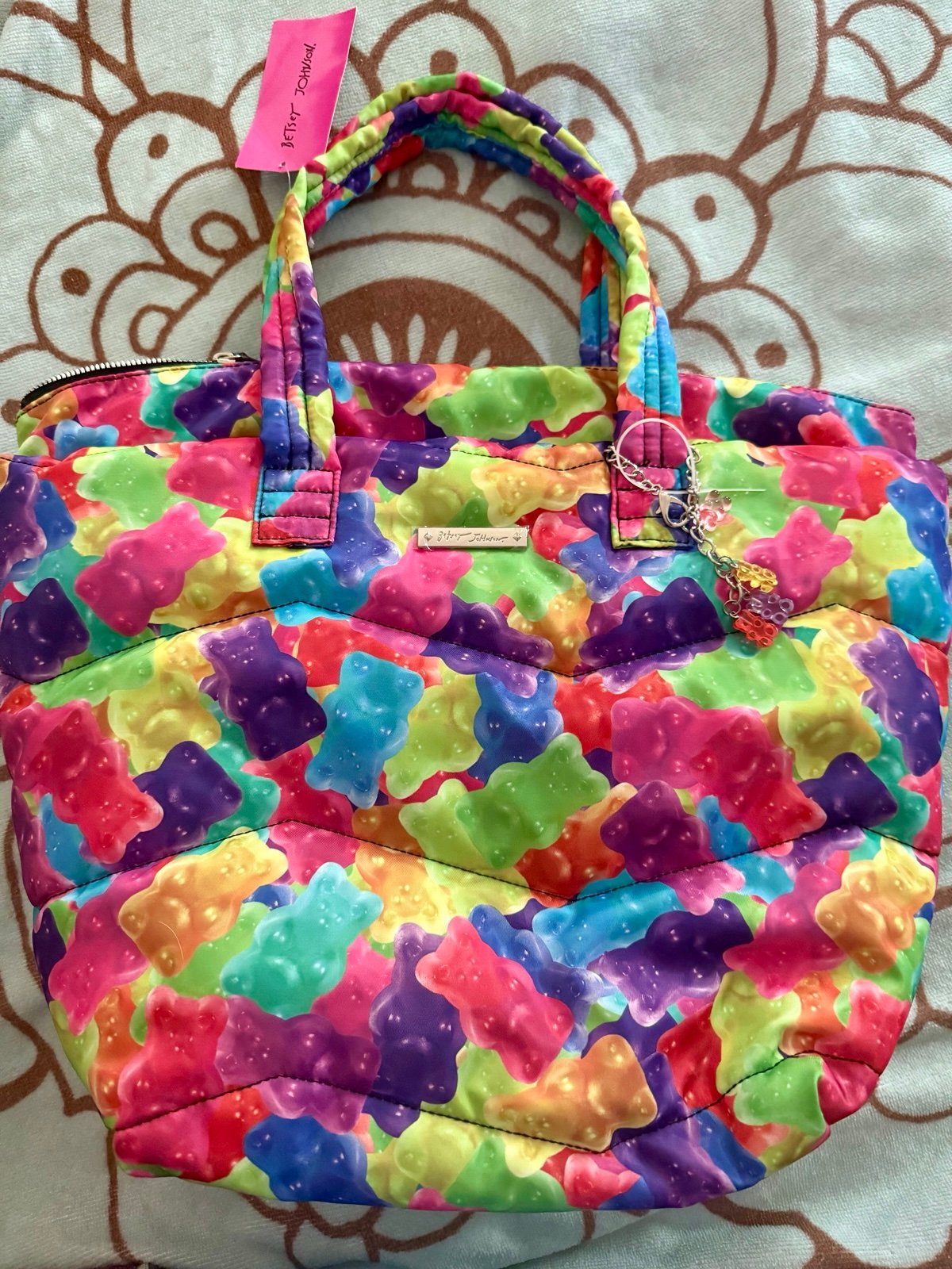 NWT Gorgeous Vibrant Betsey Johnson Gummy Bear Tote