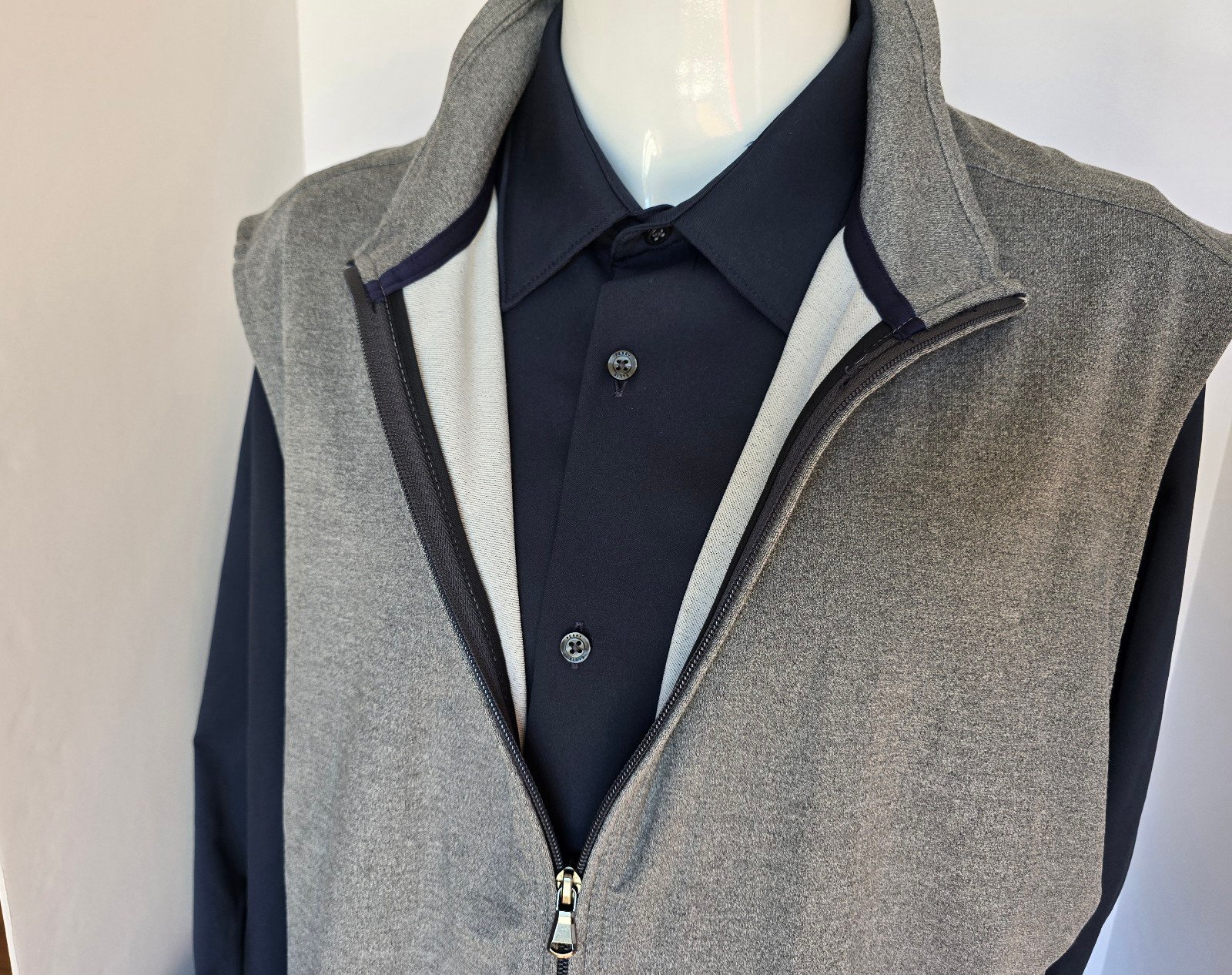 Daniel Cremieux Signature Collection mens vest
