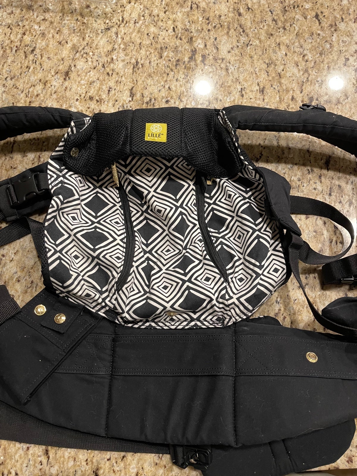 LÍLLÉbaby Complete All Seasons Ergonomic 6-in-1 Baby Carrier