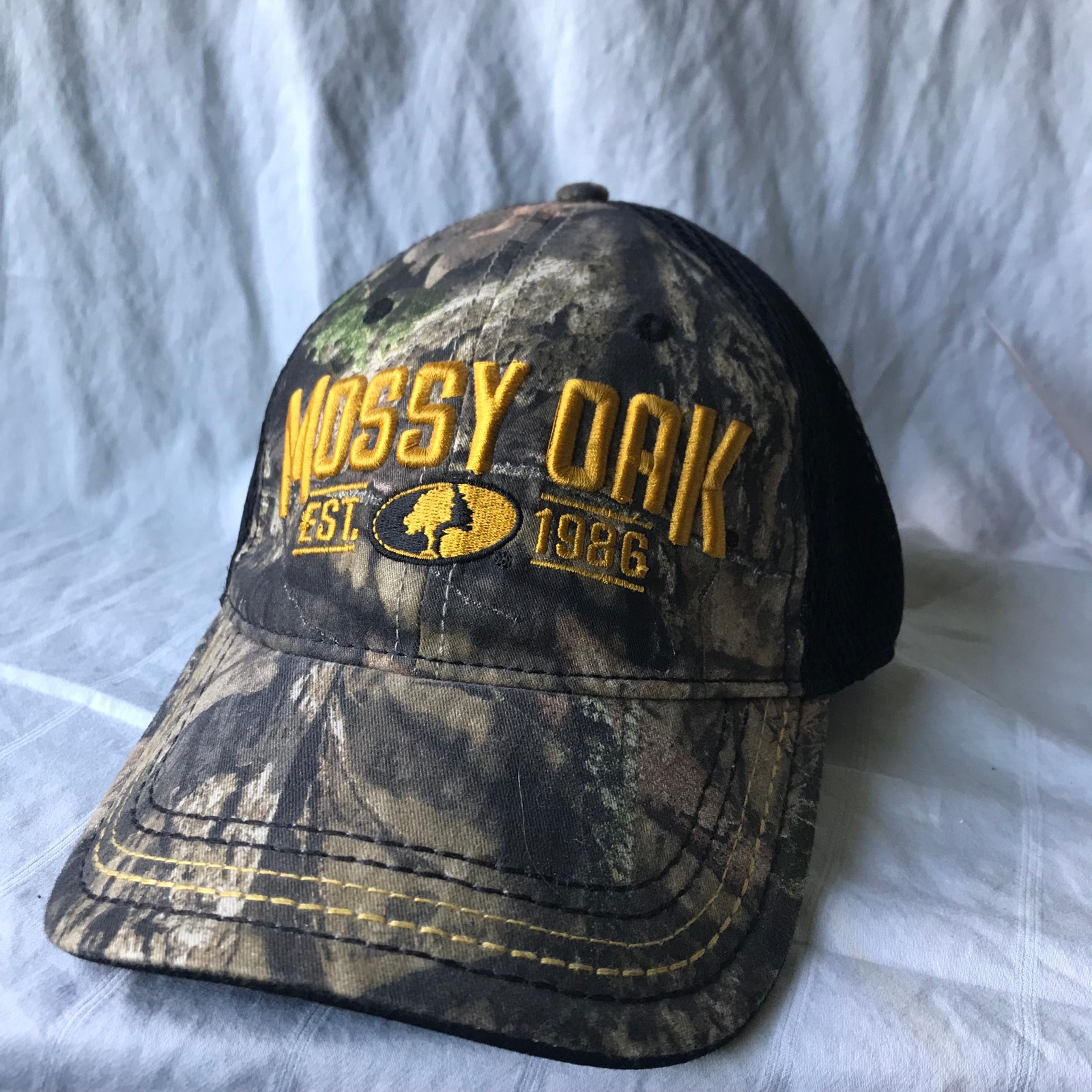 Mossy Oak Camoflage Mens Hat - Fitted S/M - Trucker Mesh - Signature Flexfit