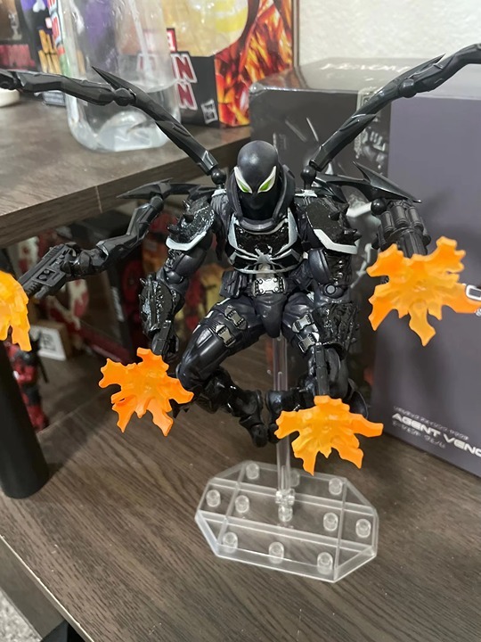 New Venom Revoltech Amazing Yamaguchi Figures Agent Venom Anime Figure