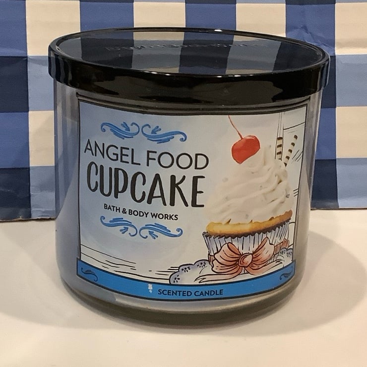 BBW Angel Food Cupcake Candle