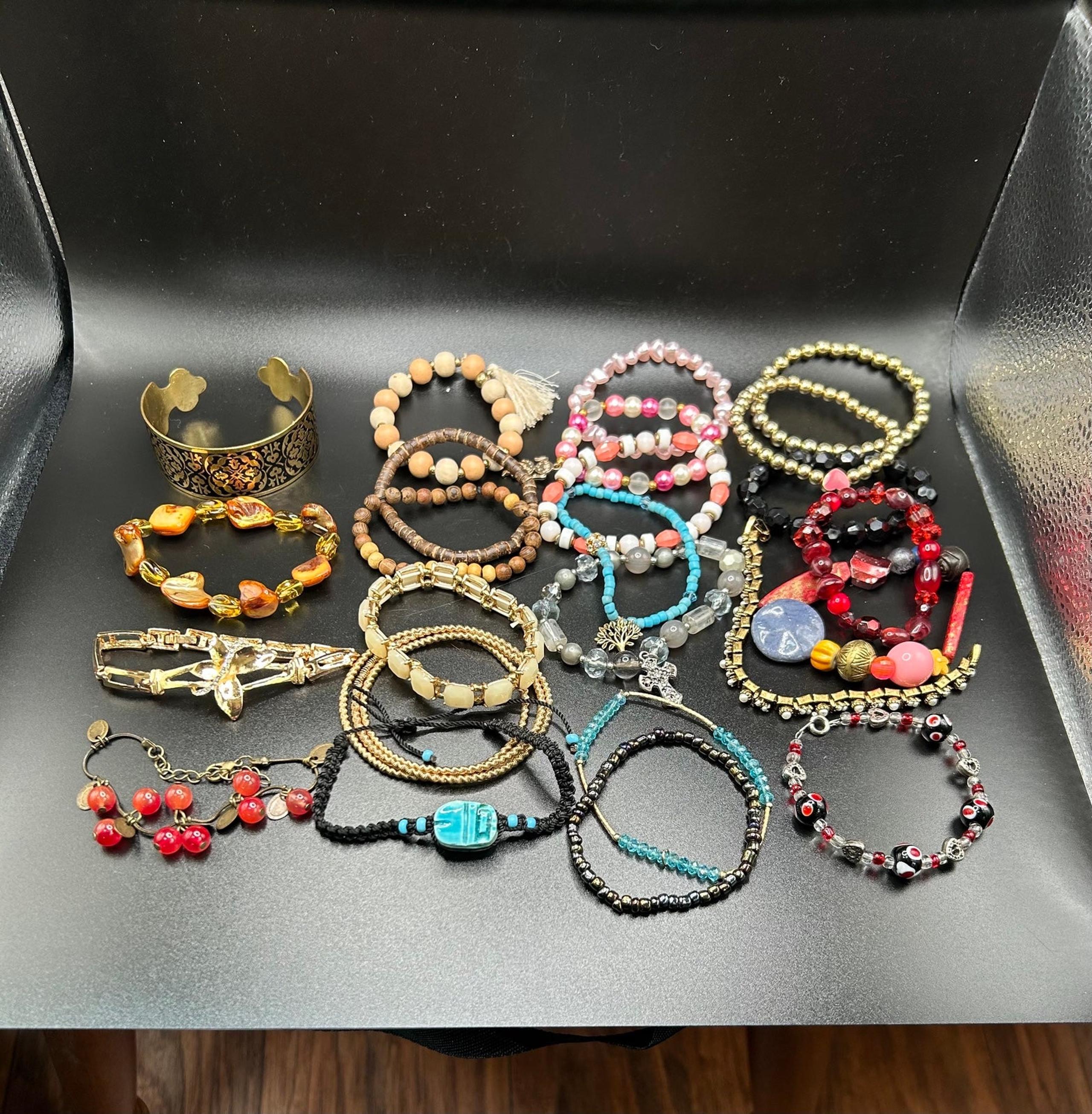 Bracelet Lot 24 Pieces Mixed Vintage And Modern