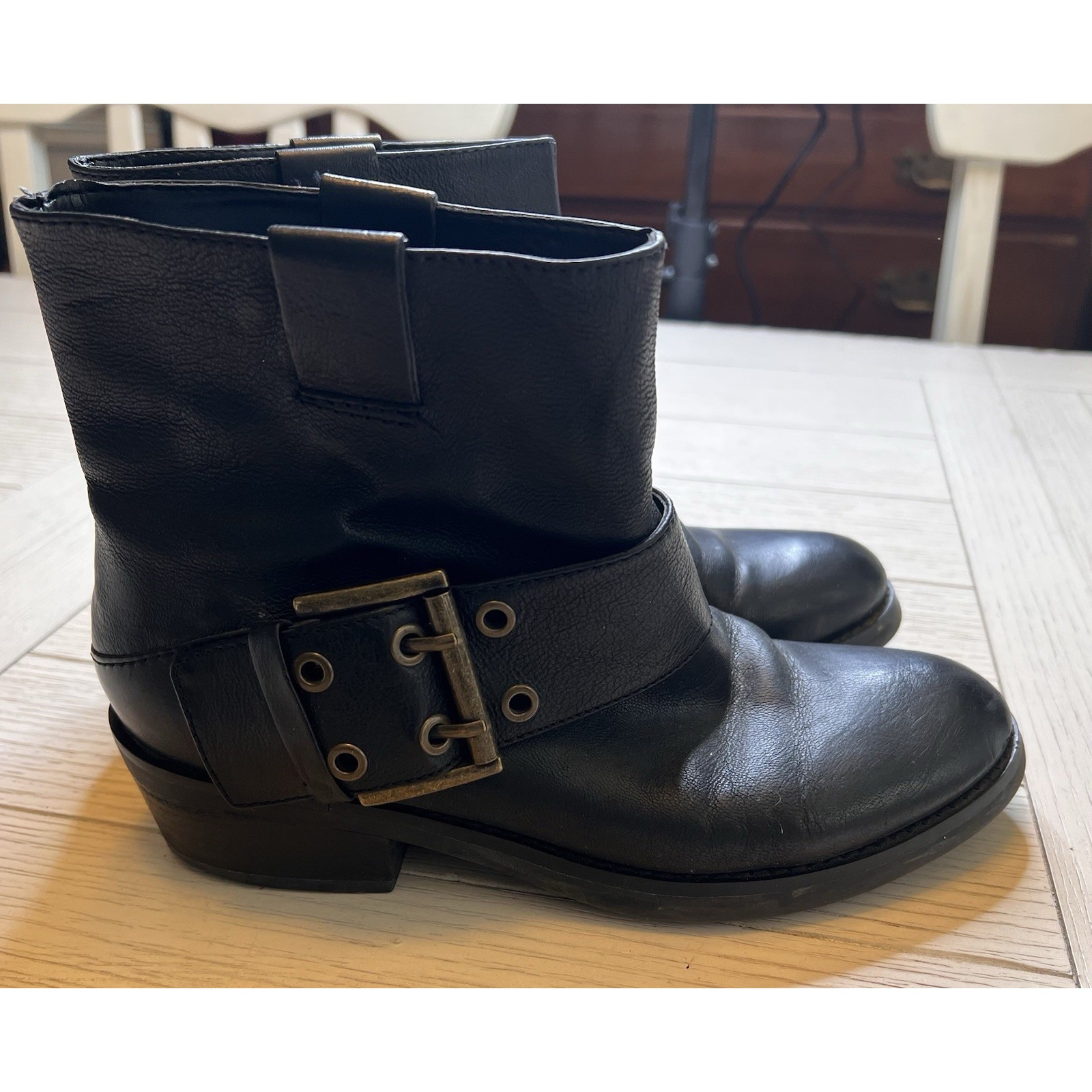 Nine West Ladies Blk Leather Kassy Ankle Moto Boot W/ Gold Buckle, Sz 7.5