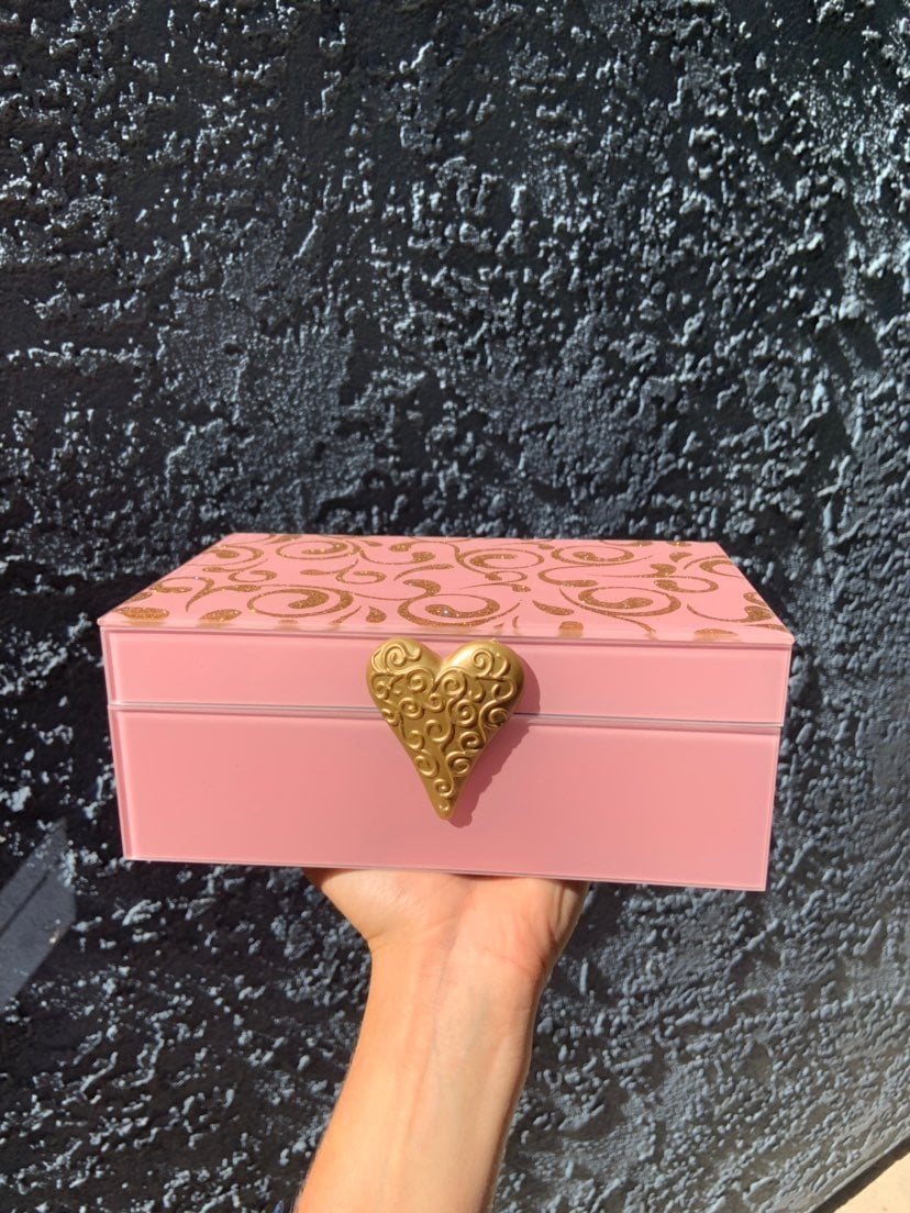 Jewelry box