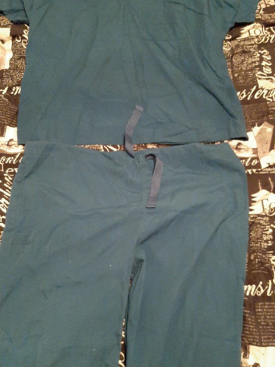 scrubs set