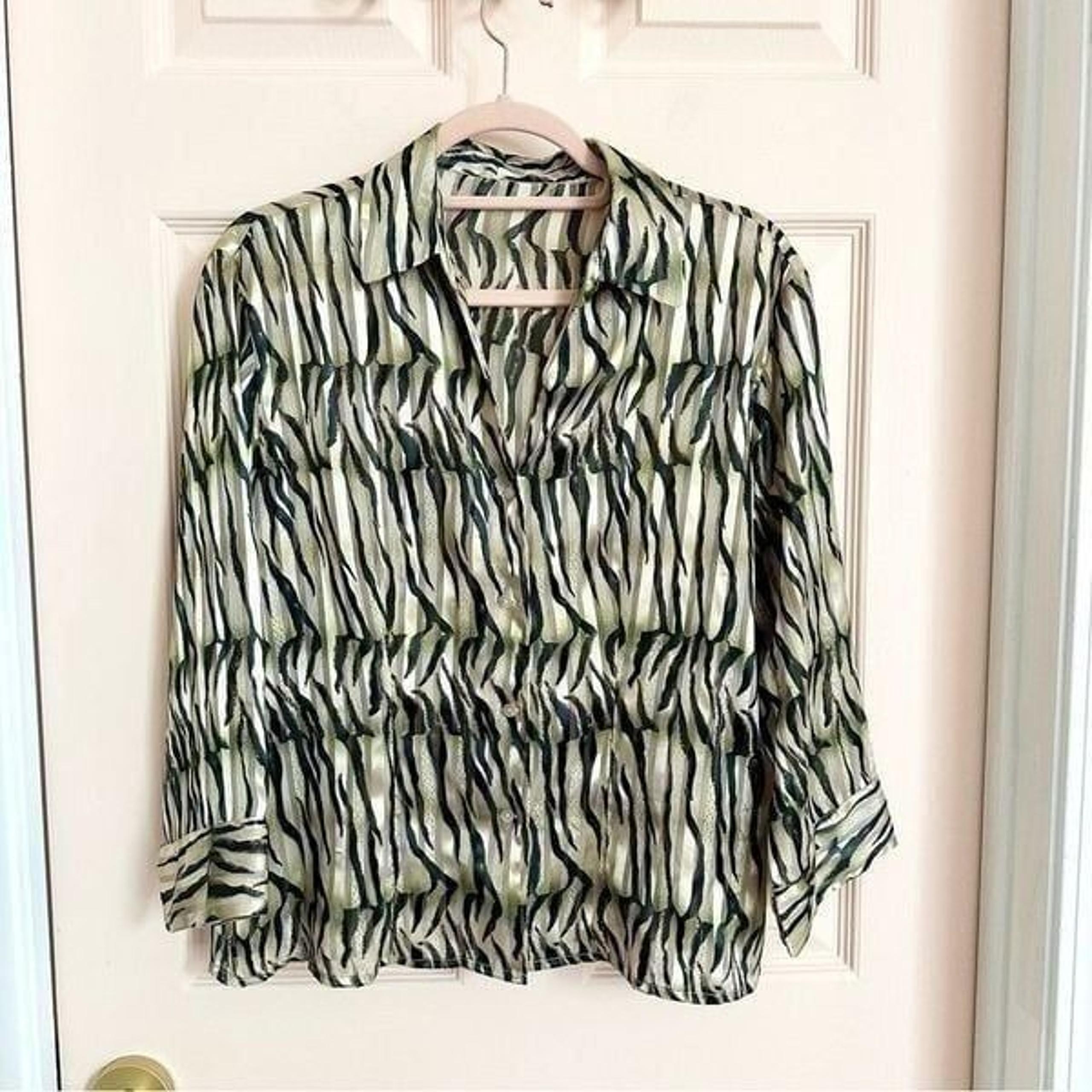 Gold and black Jaipur button up