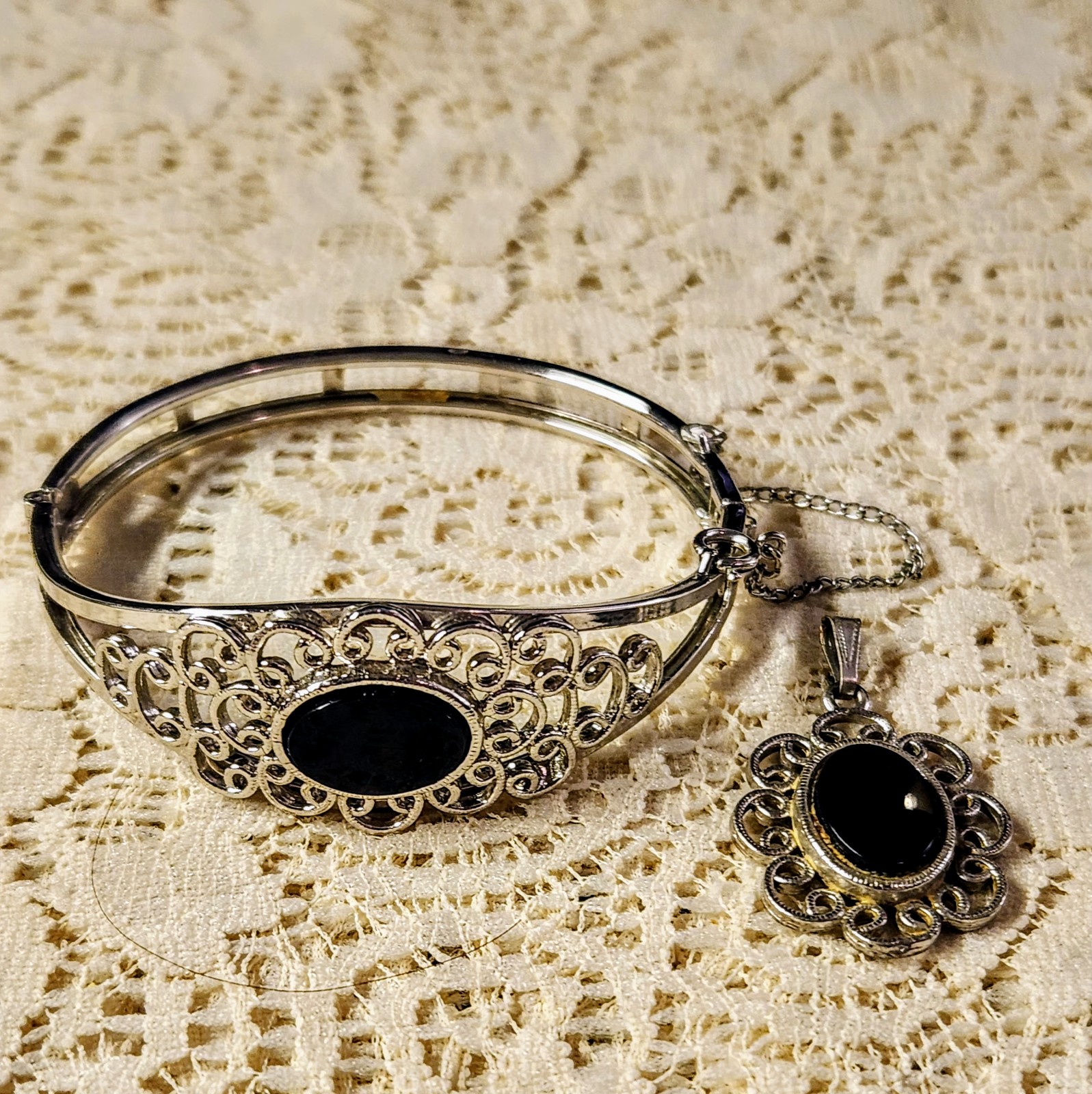 Sarah cov deals bracelet