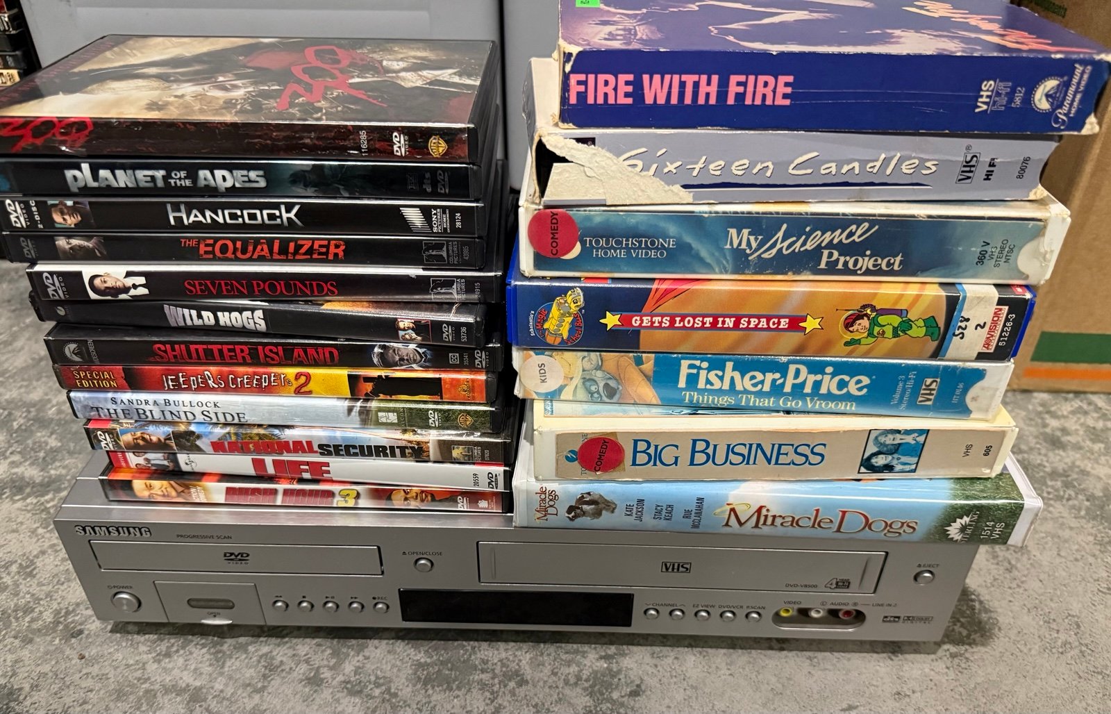 Samsung VR320 DVD| VHS Player Bundle