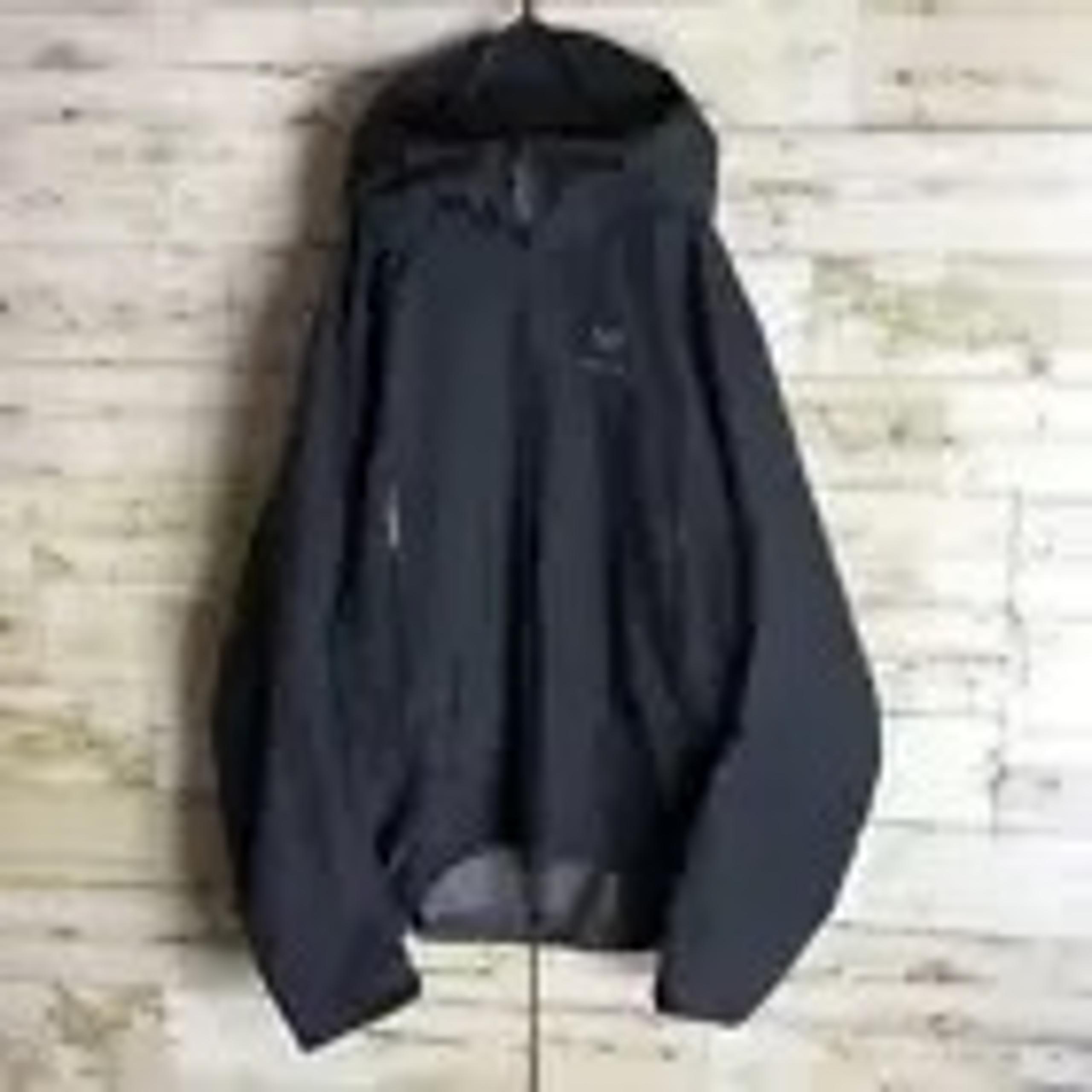 ARC'TERYX BETA SL Jacket with Iconic Archaeopteryx Embroidery – Ultimate Outdoor