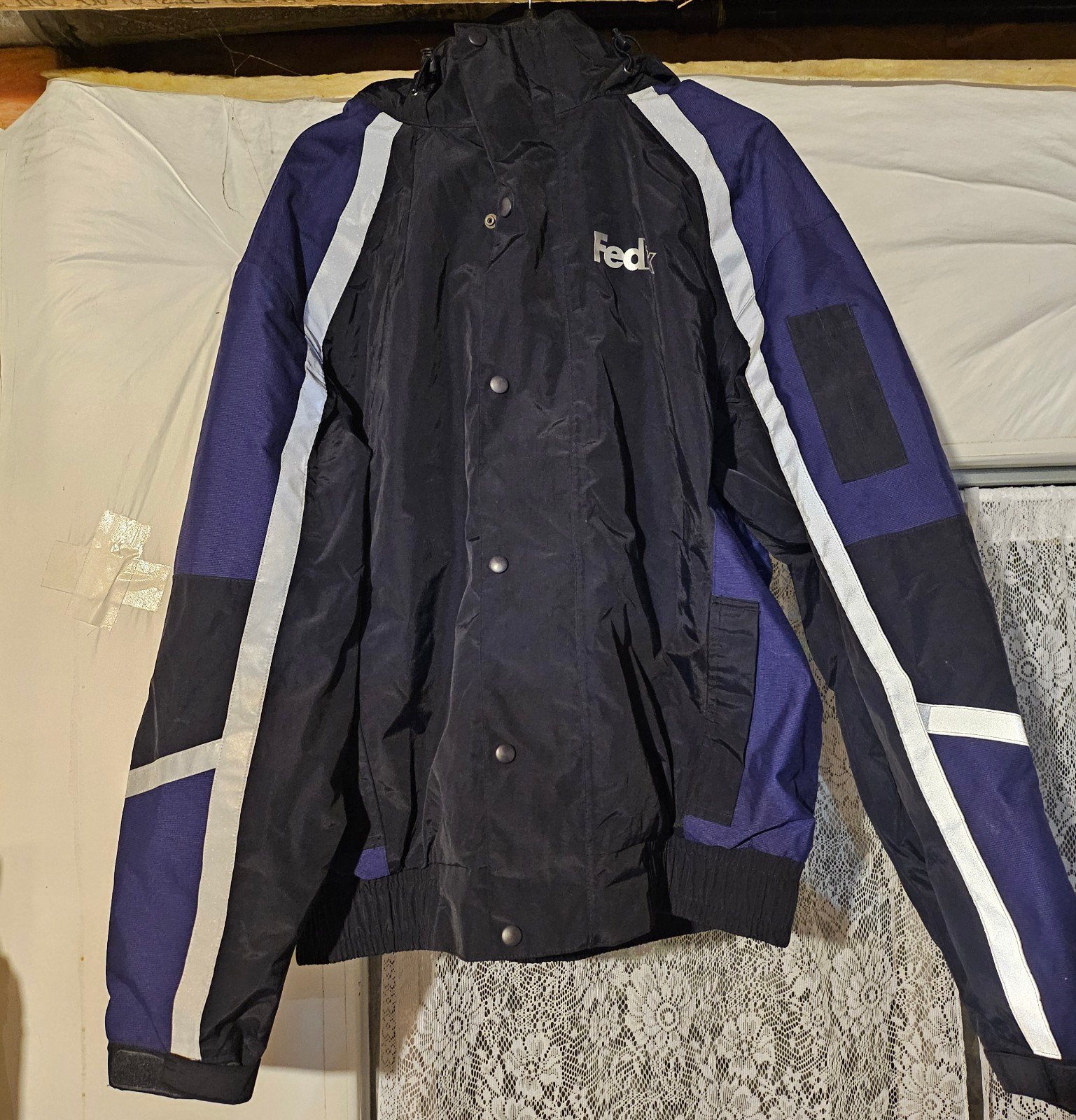 Fedex jacket size xxl mens