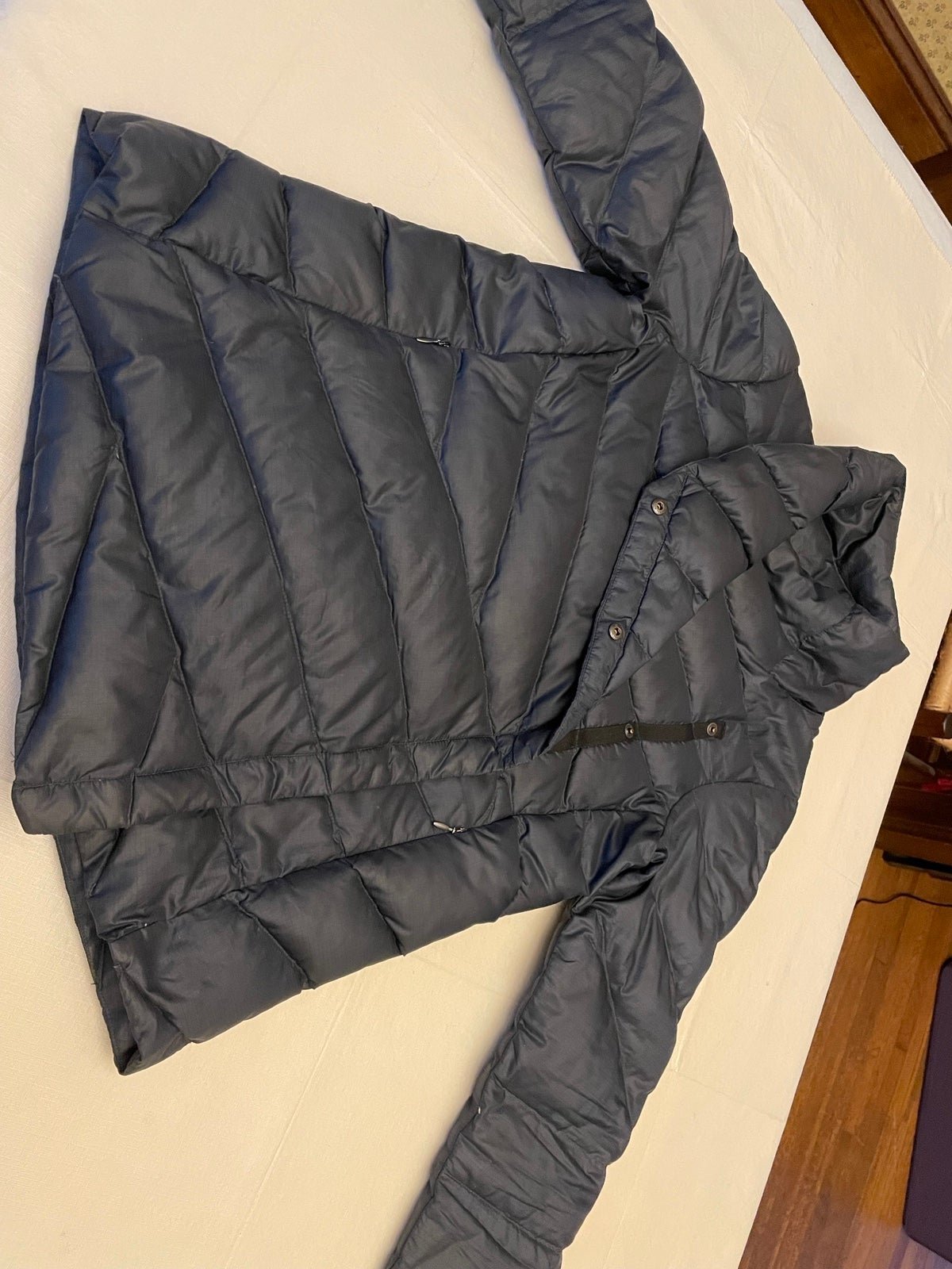 Nau wrap puffer coat Sz XS