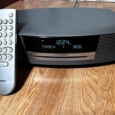 BOSE WAVE Music System III, CD AM FM Radio Platinum, w/ Power Cord And Remote