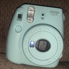 Polaroid instax mini 9 witb carrier case with strap