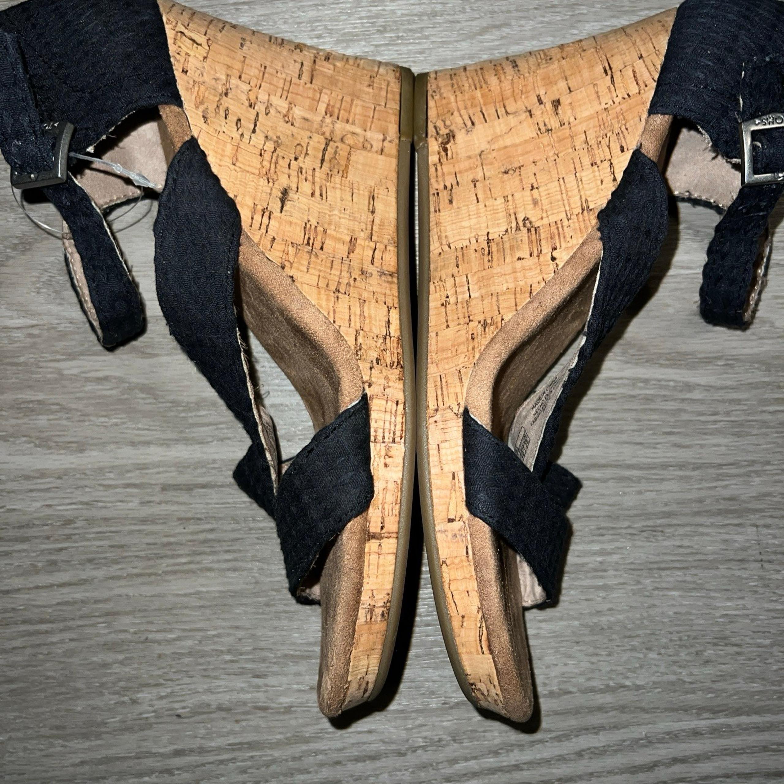 Toms Sandals Womens 9 Clarissa Cork Wedge Heels Ankle Strap Blue Fabric Casual
