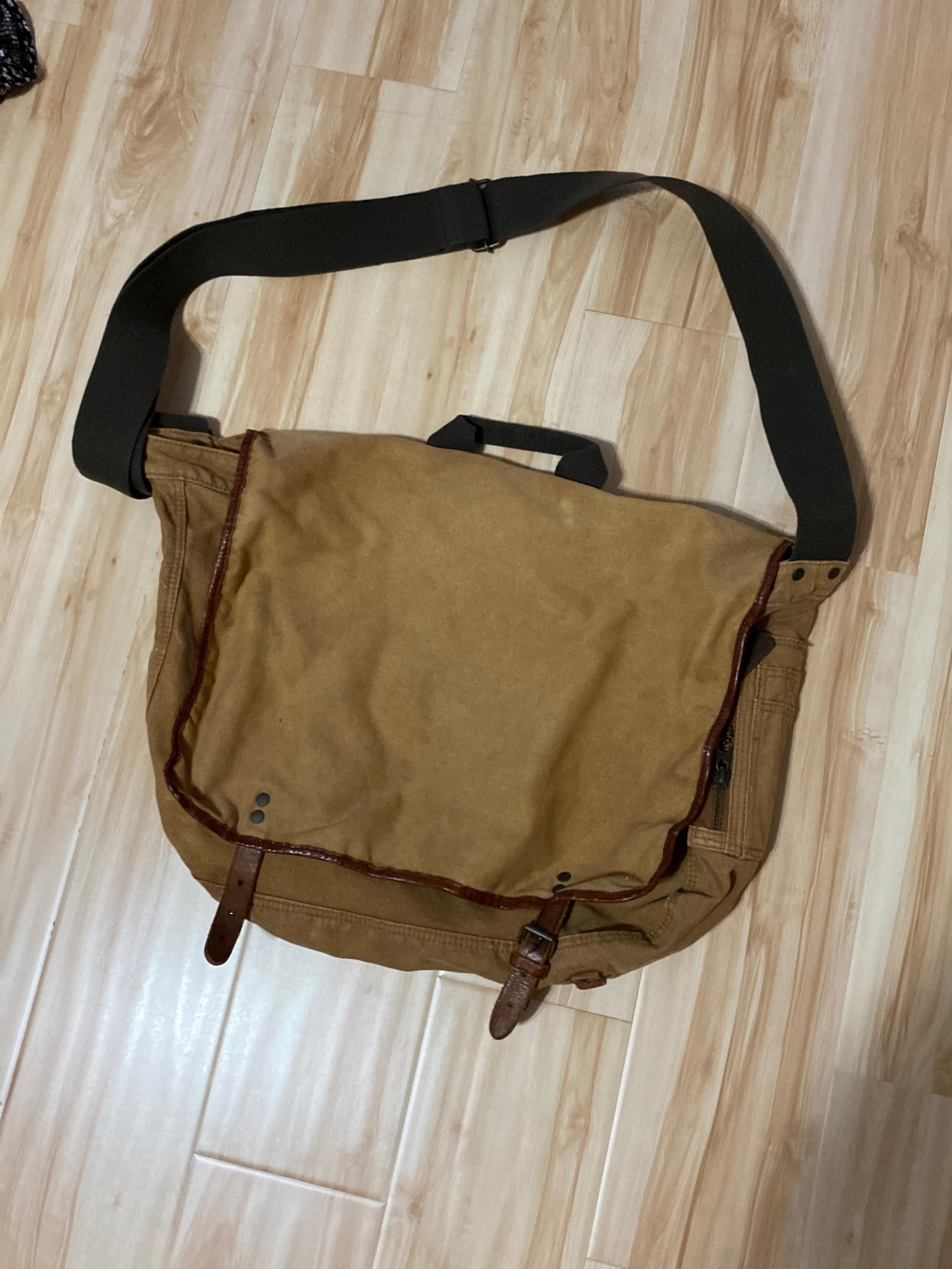 Old navy canvas messenger bag Clearance