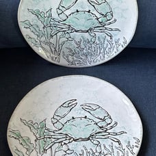 2 Spectrum Sea Cove Island Aqua Blue Crab Dinner Plates Beach Coastal 10.5” NEW