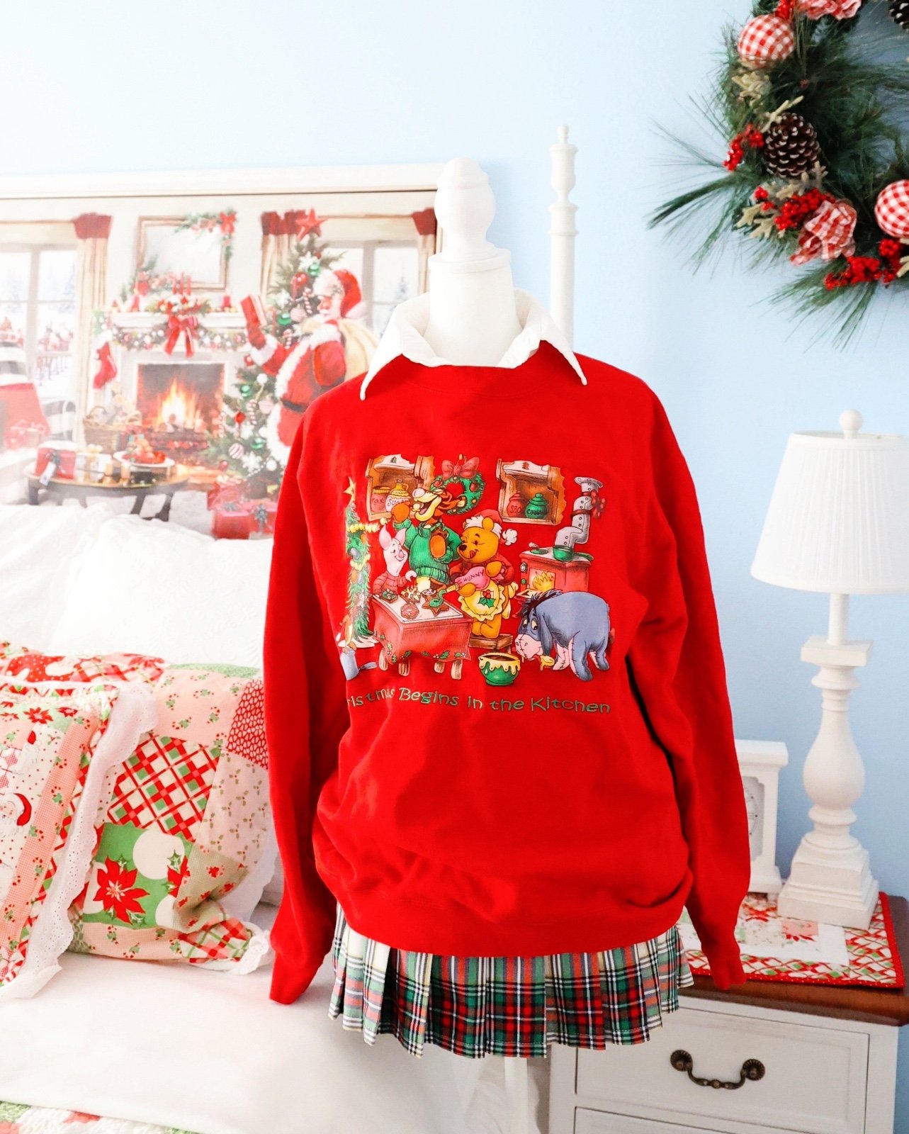 Vintage Christmas Winnie the Pooh sweatshirt
